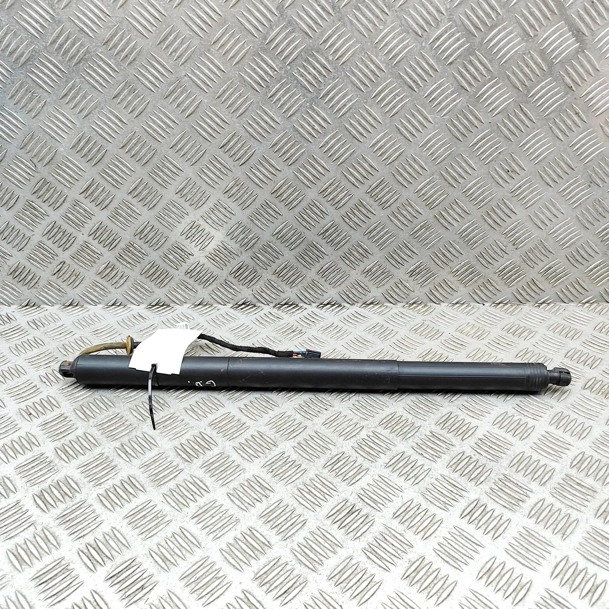 Porsche Macan Right Side Tailgate Gas Strut Right Side Tailgate Gas Strut — PORSCHE MACAN (...