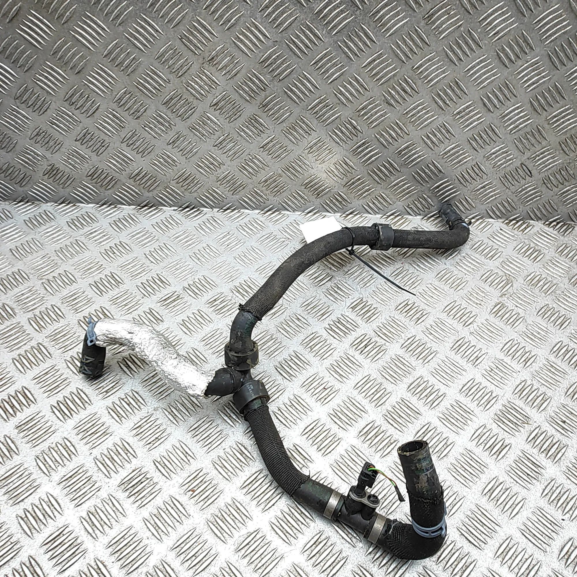 Porsche Cayenne Jäähdytysnesteletku Coolant hose — PORSCHE CAYENNE (Coupe 9YB) (201...
