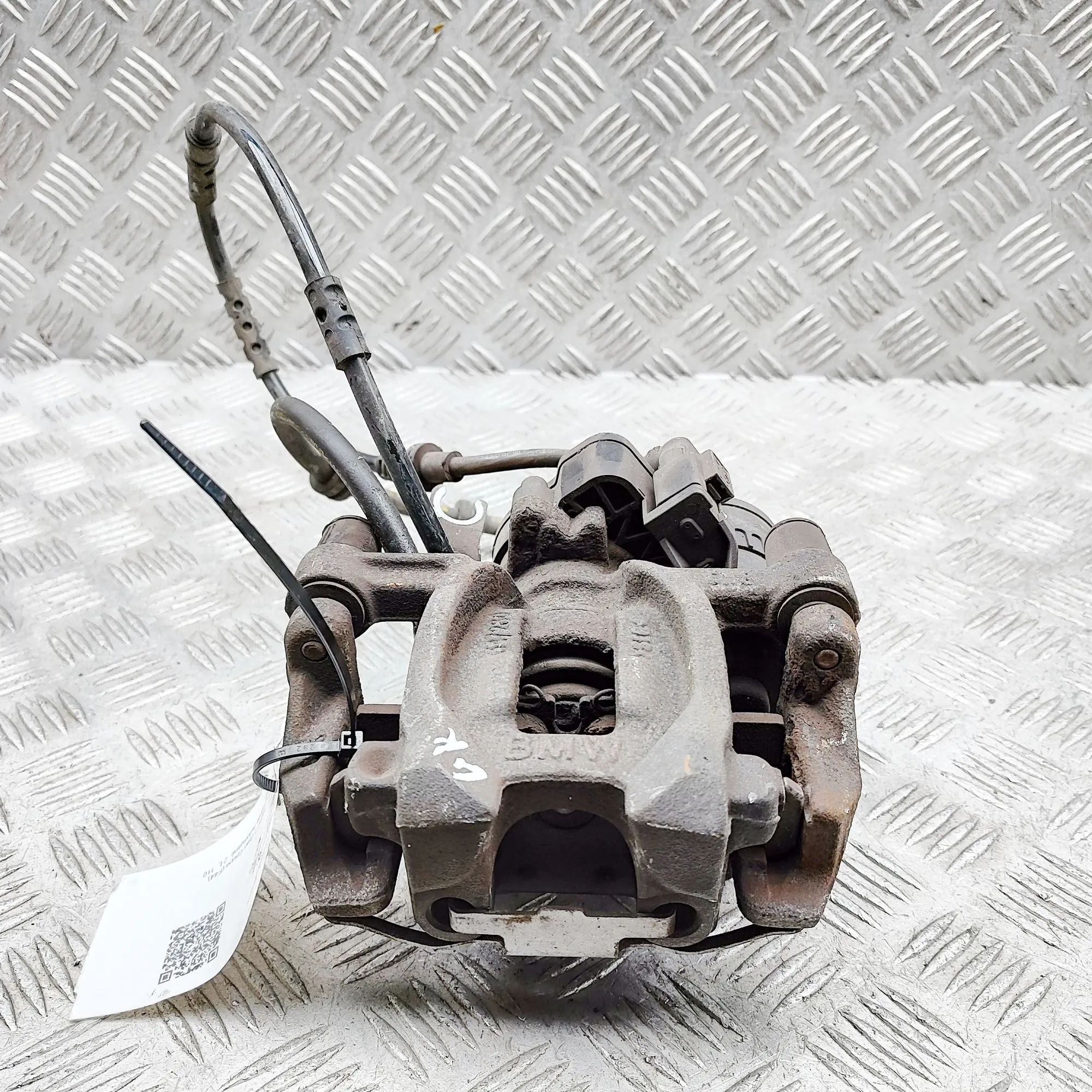 BMW 2 (F44) Brake caliper — rear left Brake caliper — rear left — BMW 2 SERIES (Gran ...