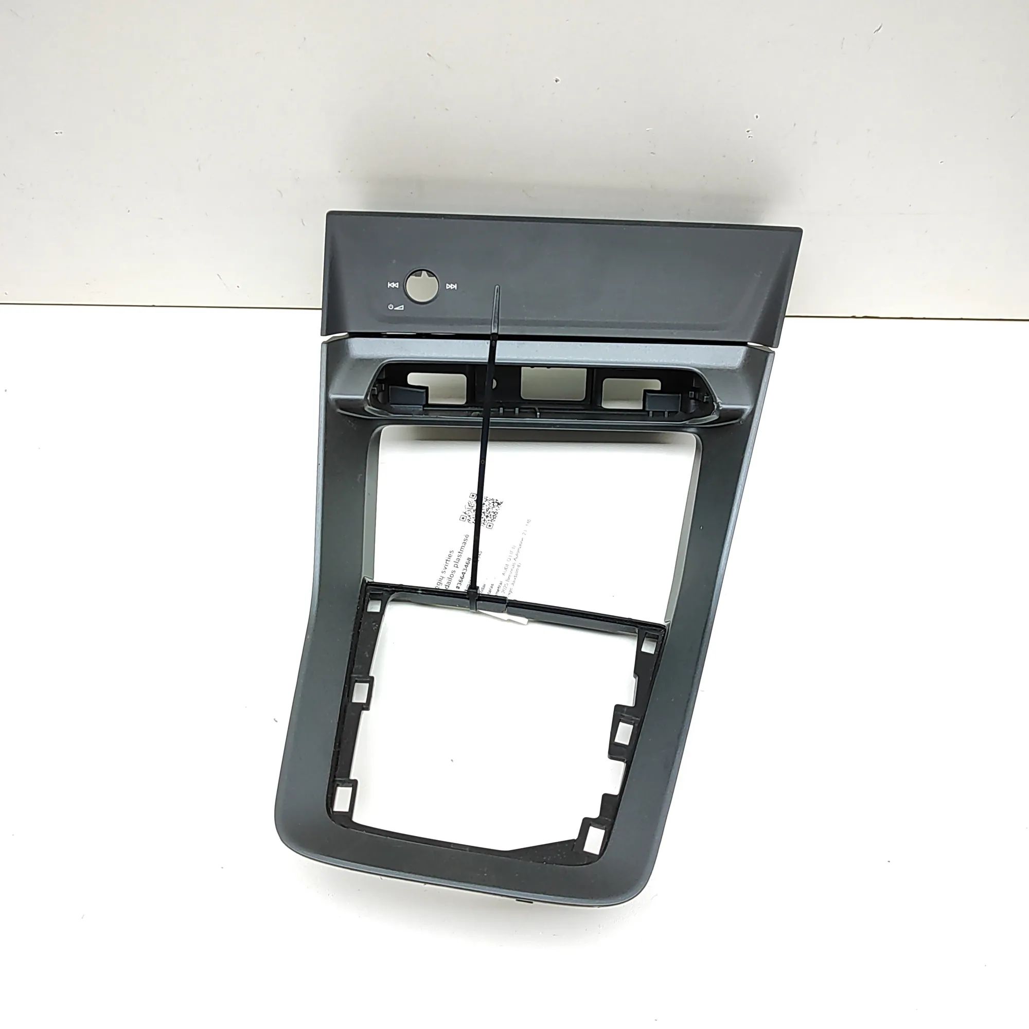 Audi Q3 (F3) Centre console trim Centre console trim — AUDI Q3 (F3) (2018-...) —...