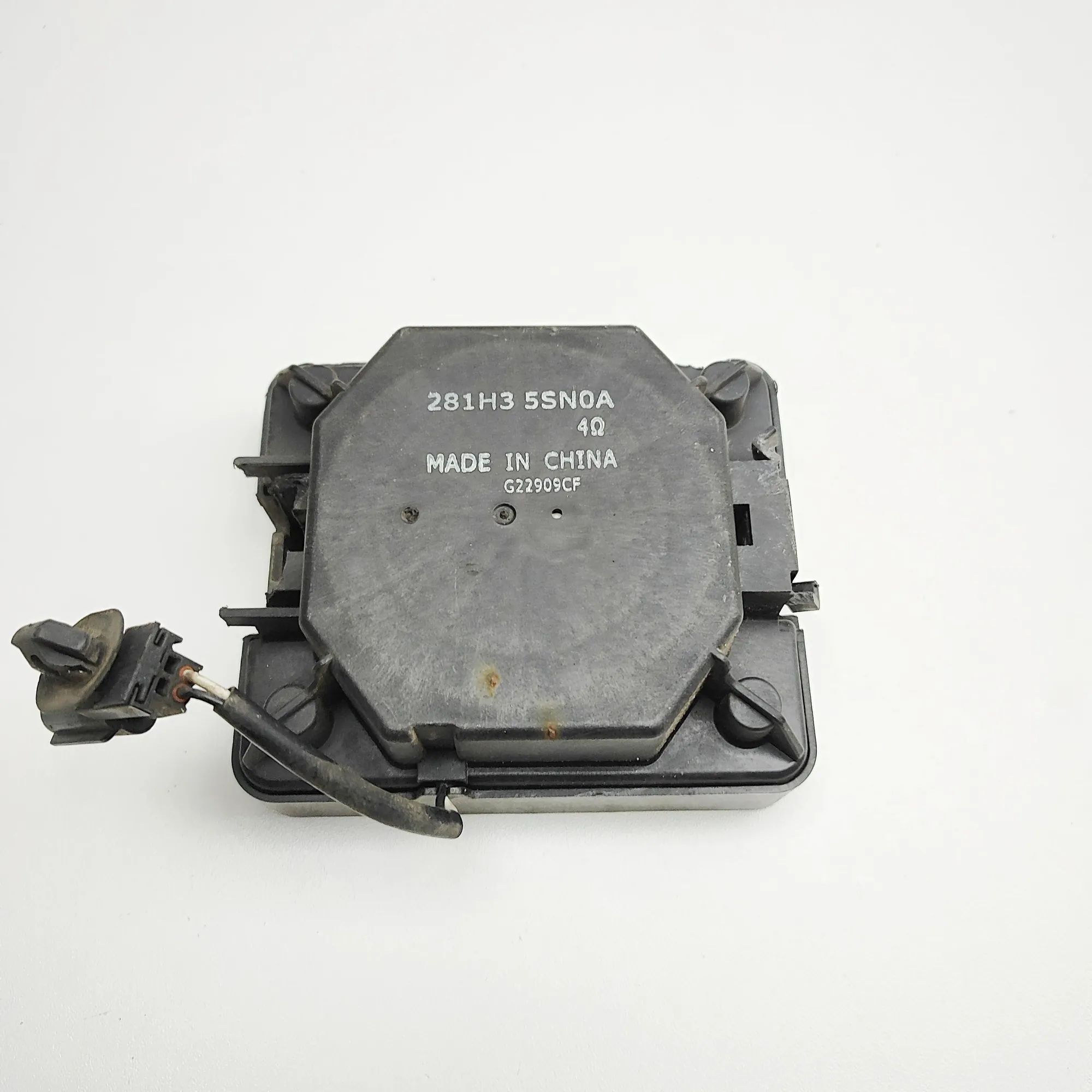 Nissan Leaf Engine Sound Control Unit Engine Sound Control Unit — NISSAN LEAF (ZE1) (...
