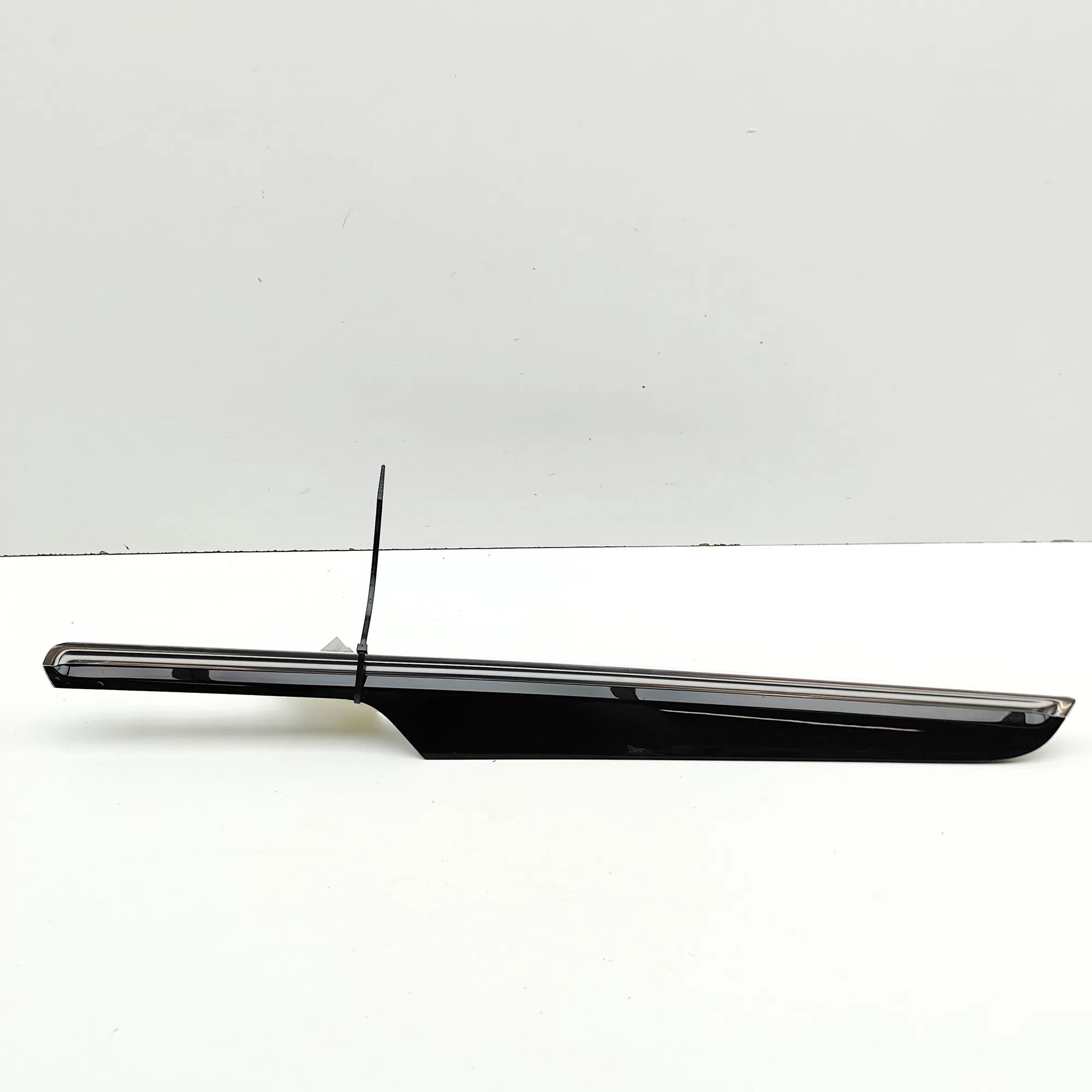 Porsche Macan Door panel trim — rear right Door panel trim — rear right — PORSCHE MACAN (9...