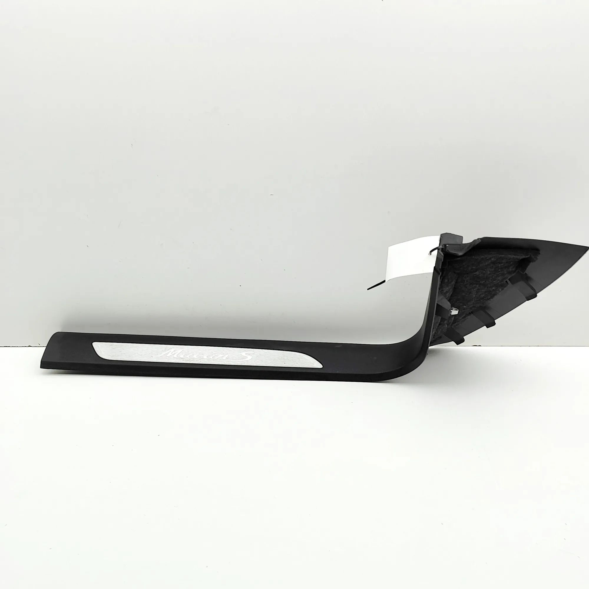 Porsche Macan Interior sill trim — front right Interior sill trim — front right — PORSCHE MACA...