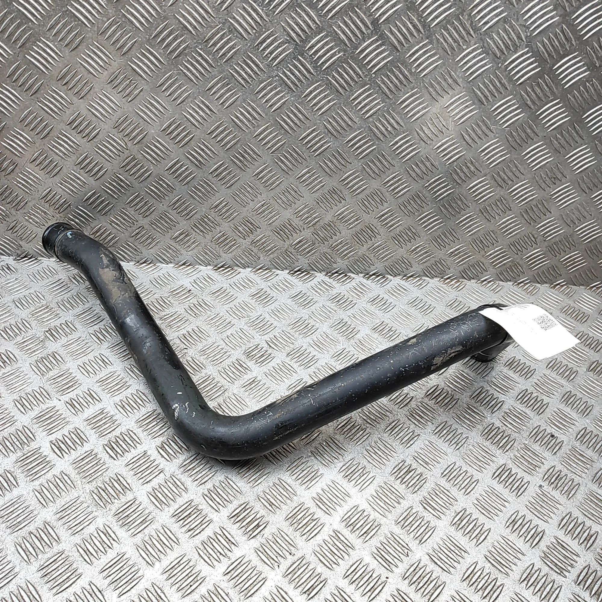 Chrysler Grand Voyager / Town & Country Шланг системы охлаждения Coolant hose — CHRYSLER GRAND (VOYAGER V RT) (2...