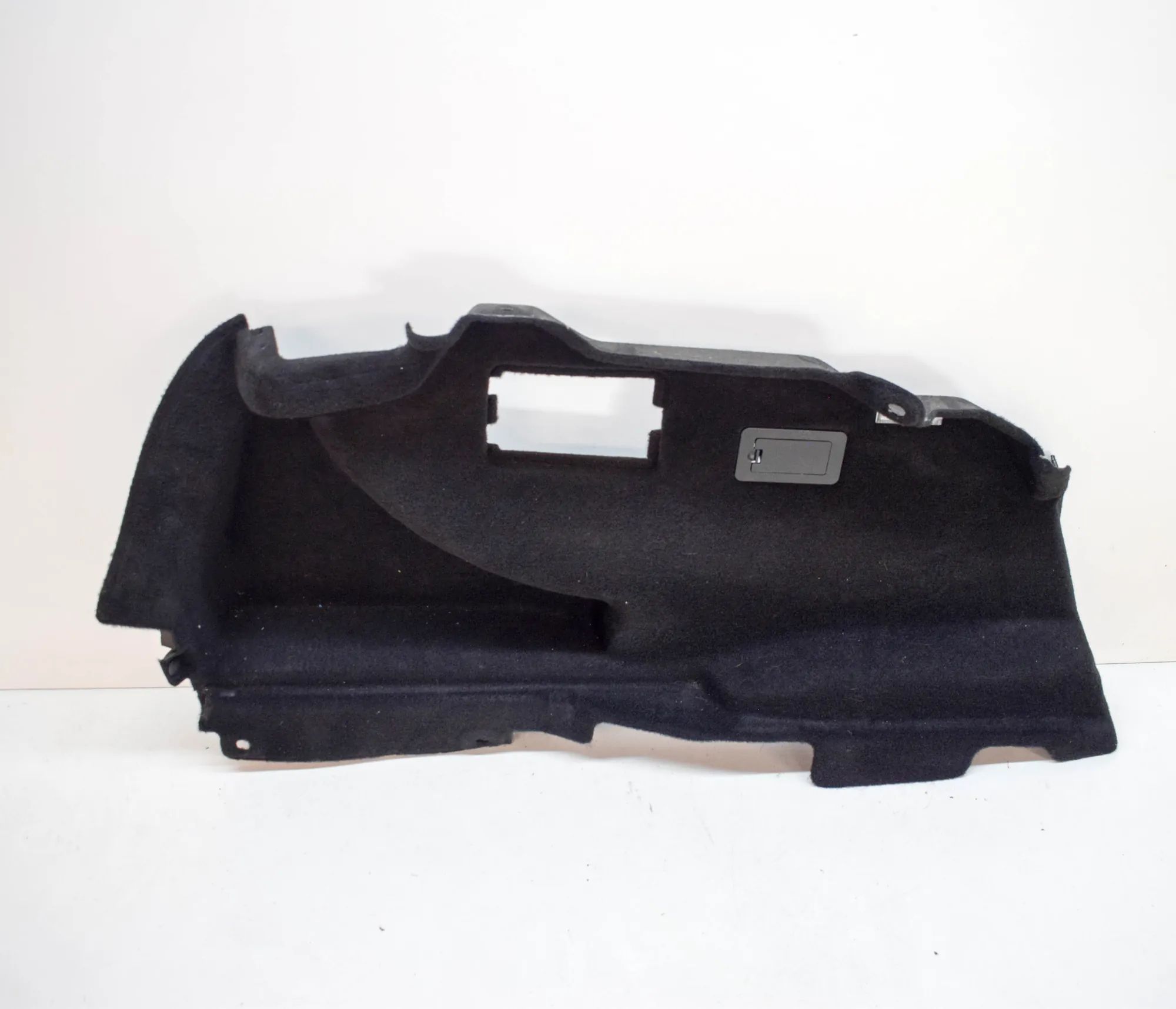 Maserati Ghibli Left Side Trunk Trim Left Side Trunk Trim — MASERATI GHIBLI (M157) (...
