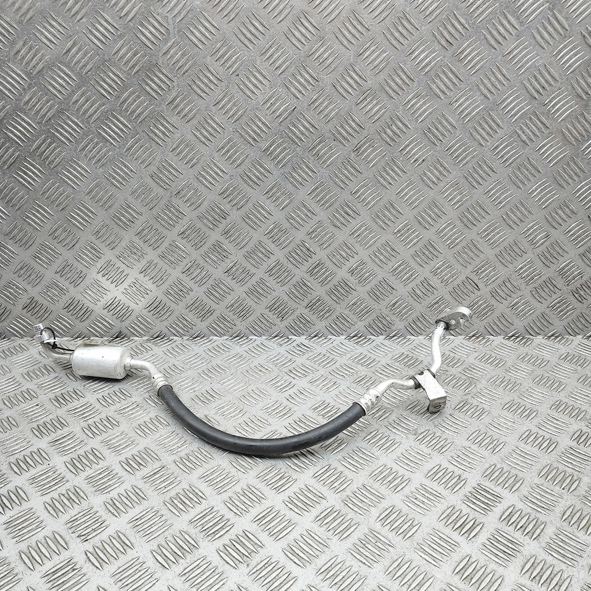 Nissan Leaf A/C Air Con Hose Pipe A/C Air Con Hose Pipe — NISSAN LEAF (ZE1) (2017...