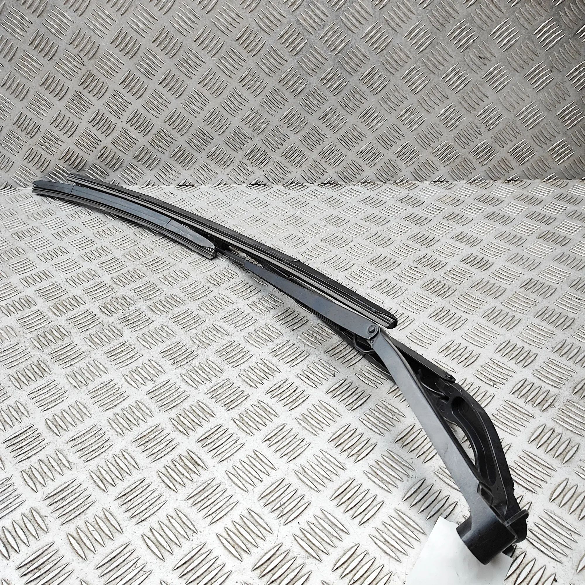 Nissan Leaf Front Wiper Arms Front Wiper Arms — NISSAN LEAF (ZE1) (2017-...)...
