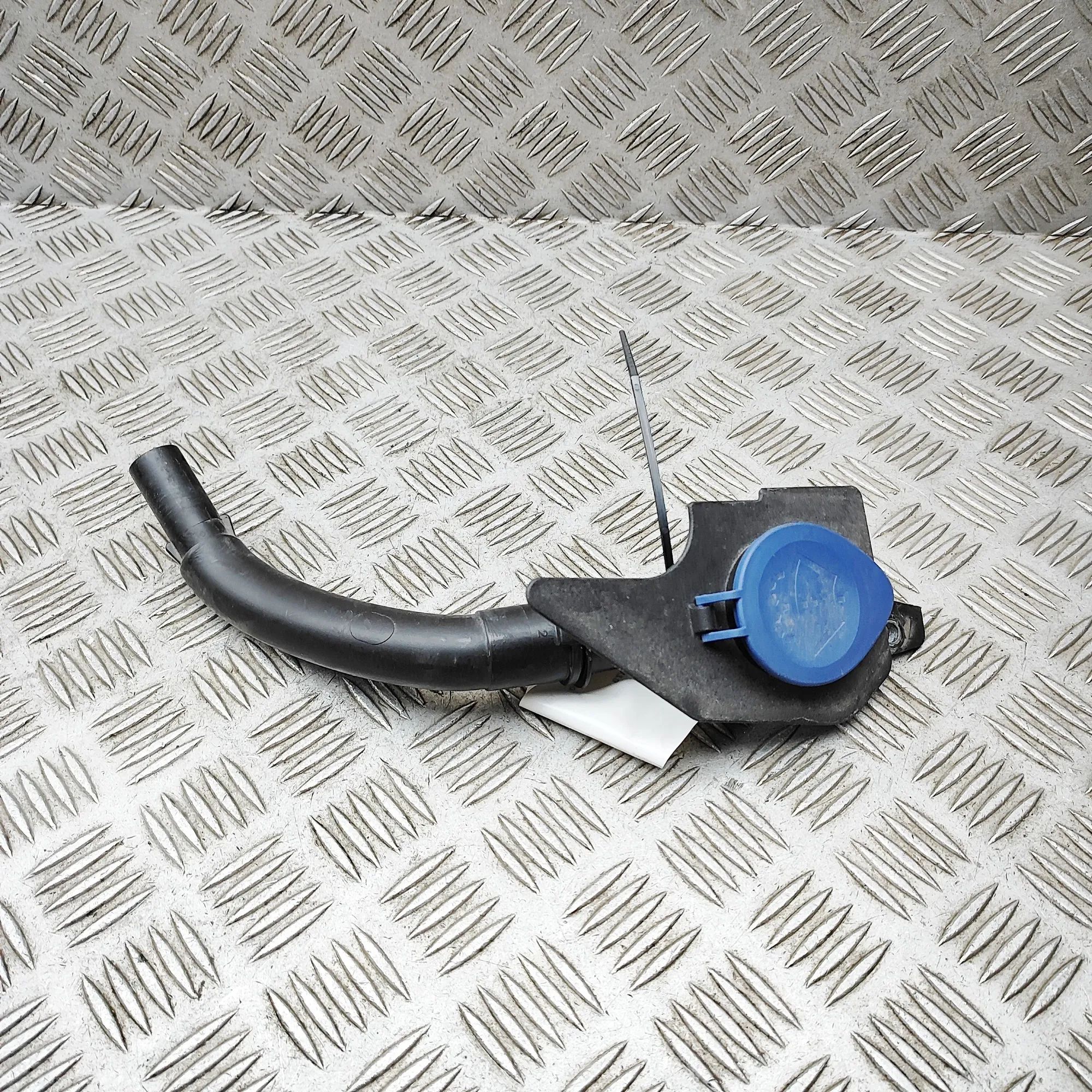 Porsche 911 (992) Washer reservoir filler neck Washer reservoir filler neck — PORSCHE 911 (992...