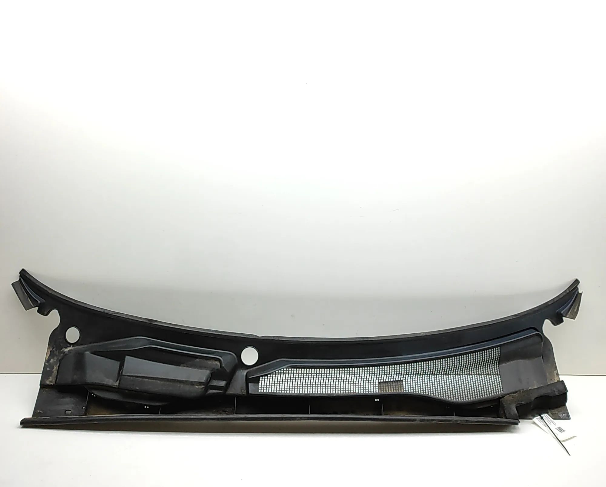 Chrysler Grand Voyager / Town & Country Front Wiper Cowl Trim Front Wiper Cowl Trim — CHRYSLER GRAND (VOYAGER...