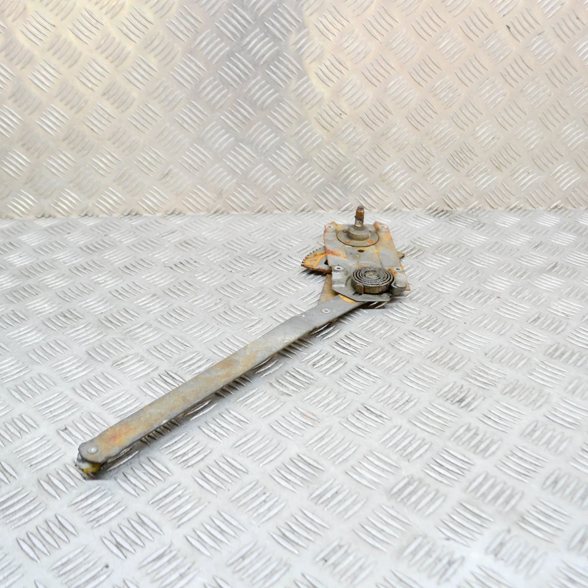 Mercedes-Benz 200 - 280 (W114, W115) Front Right Door Window Regulator Front Right Door Window Regulator — MERCEDES BE...