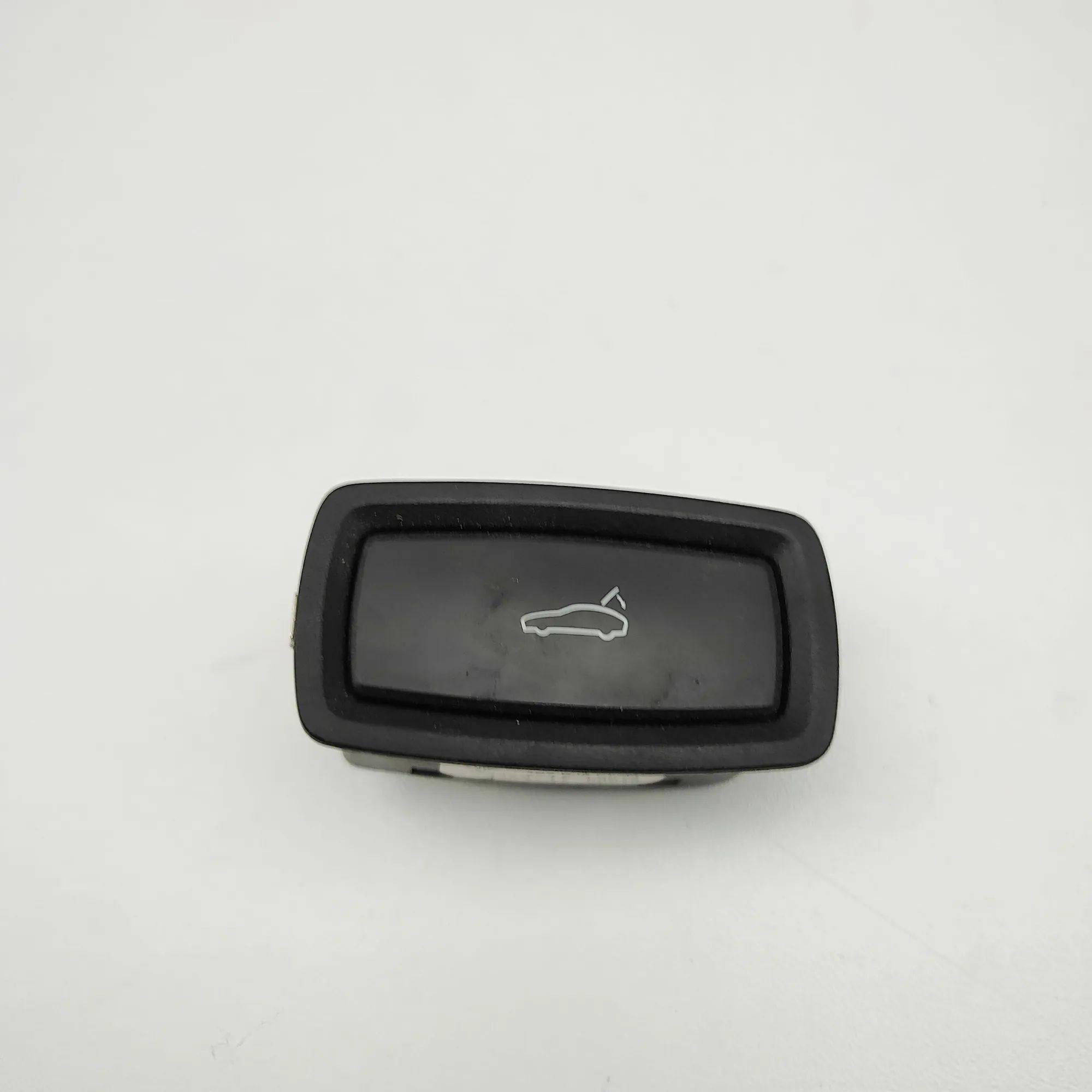 Porsche Panamera Tailgate Open Switch Tailgate Open Switch — PORSCHE PANAMERA (971) (...