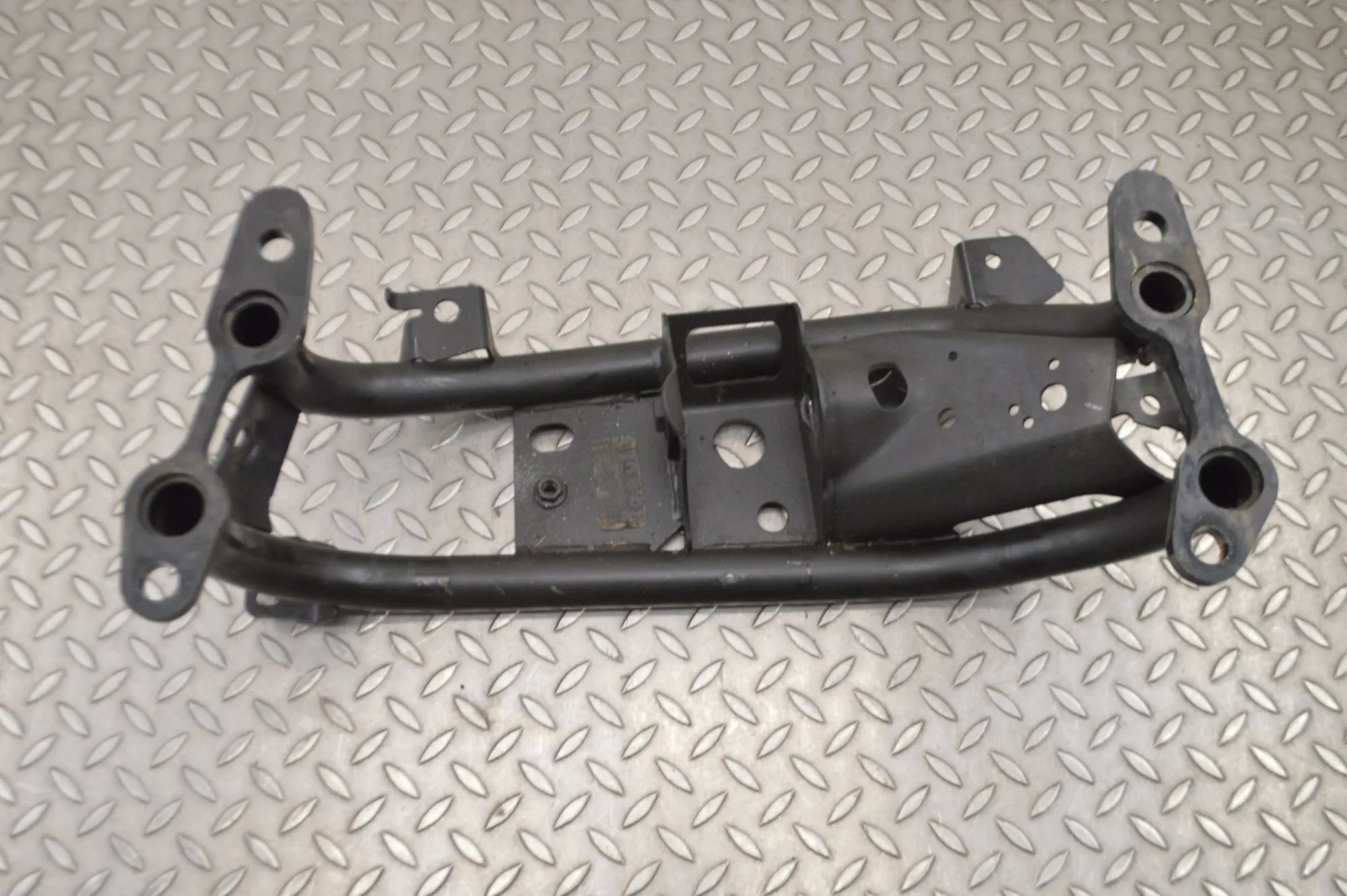 Land Rover Range Rover Sport (L494) Gearbox Support Mount Bracket Gearbox Support Mount Bracket — LAND ROVER RANG...