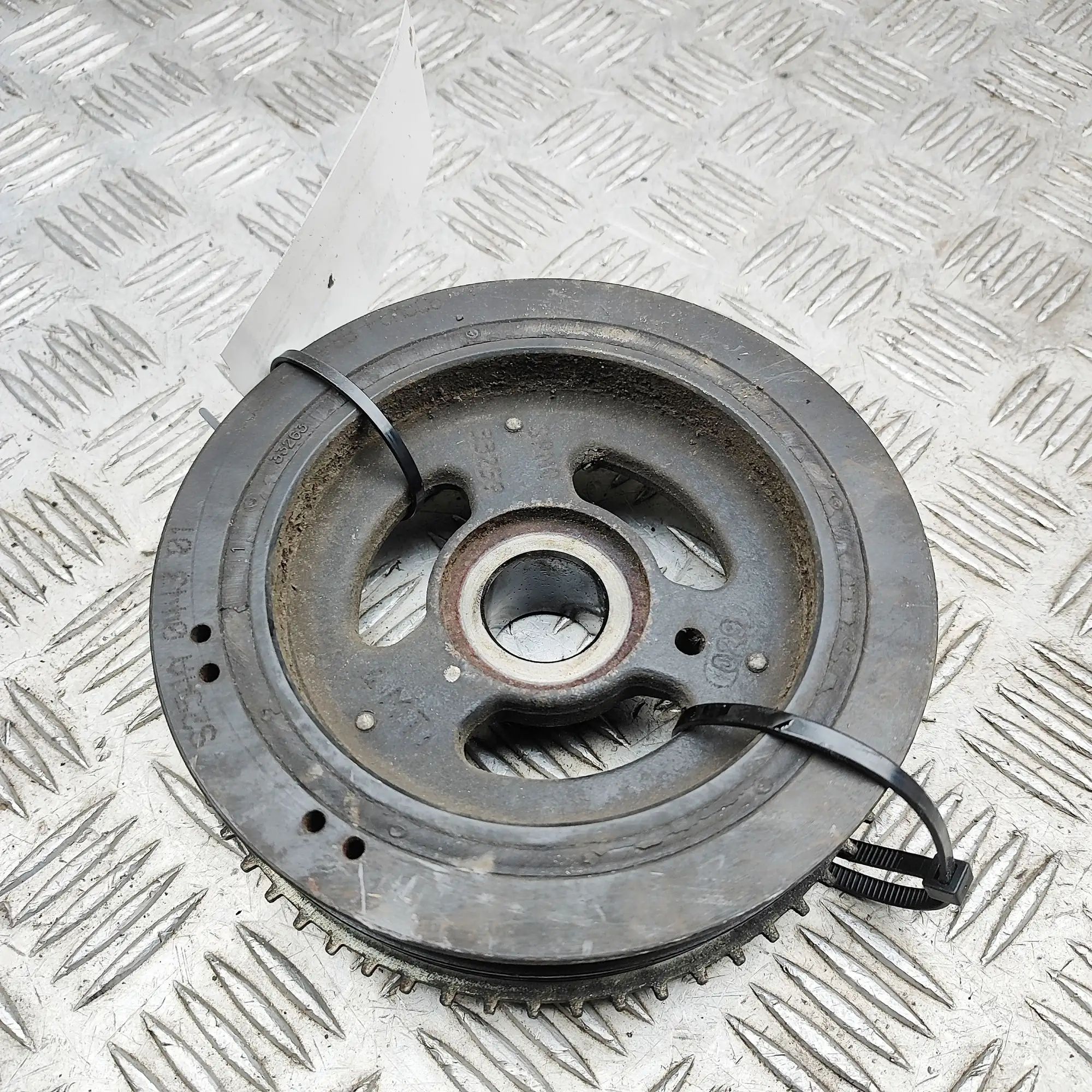 Ford Focus Crankshaft pulley Crankshaft pulley — FORD FOCUS (III) (2010-2020...