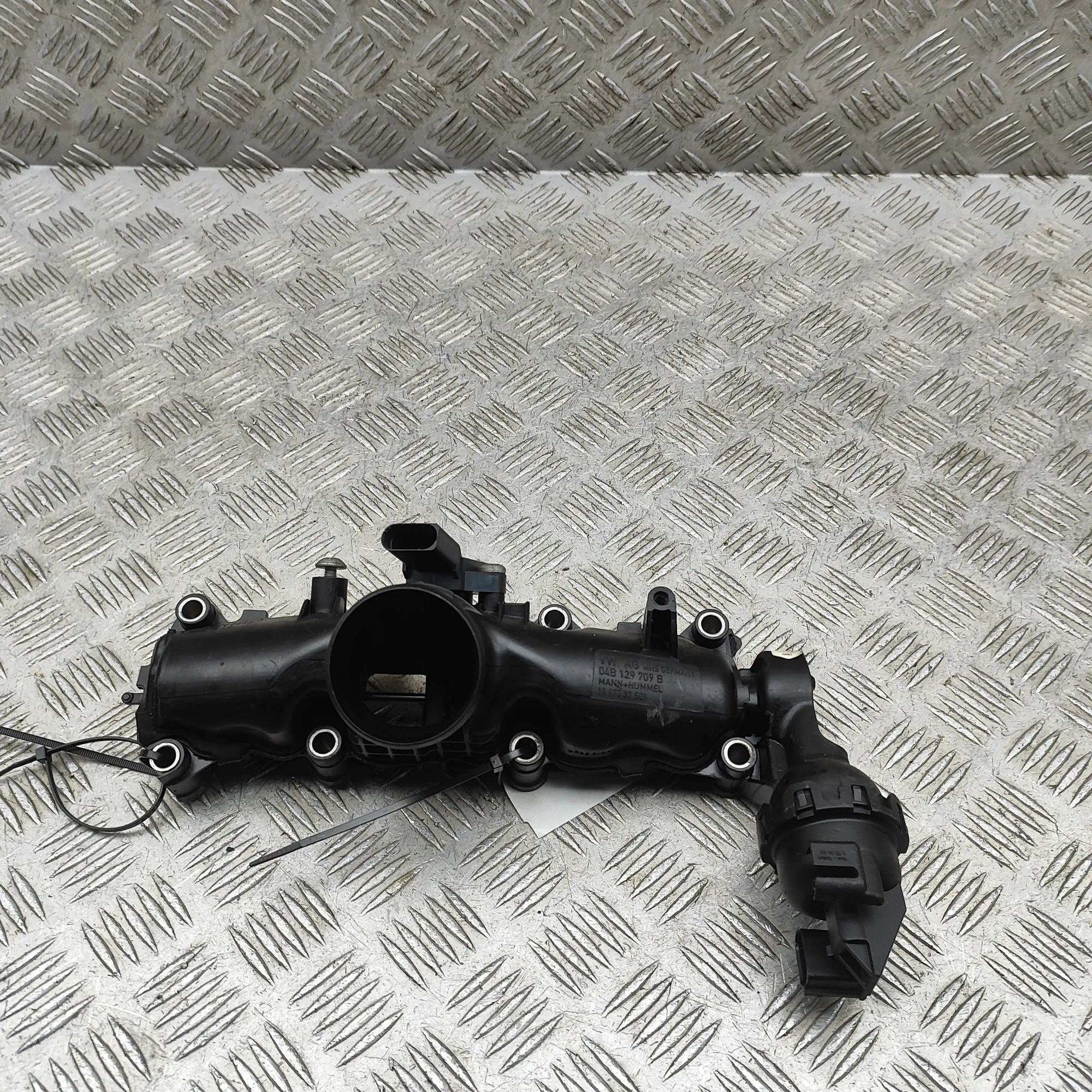 Volkswagen Polo sisselaskekollektor Intake Manifold — VW POLO (6R, 6C) (2009-...) —...