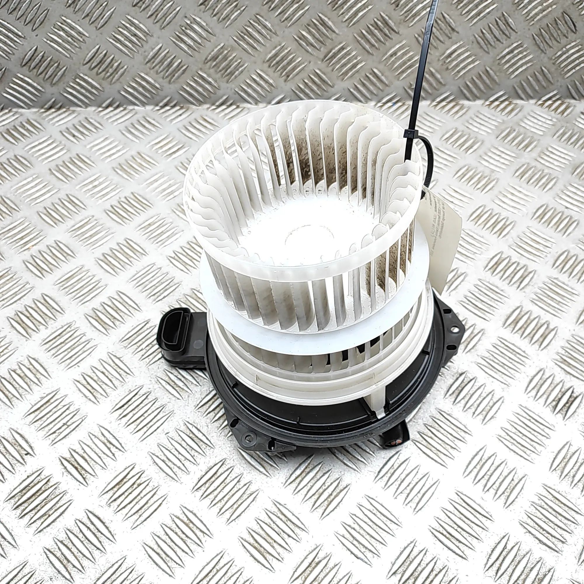 Lexus RX Heater Blower Fan Heater Blower Fan — LEXUS RX (_L2_) (2015-...) ...
