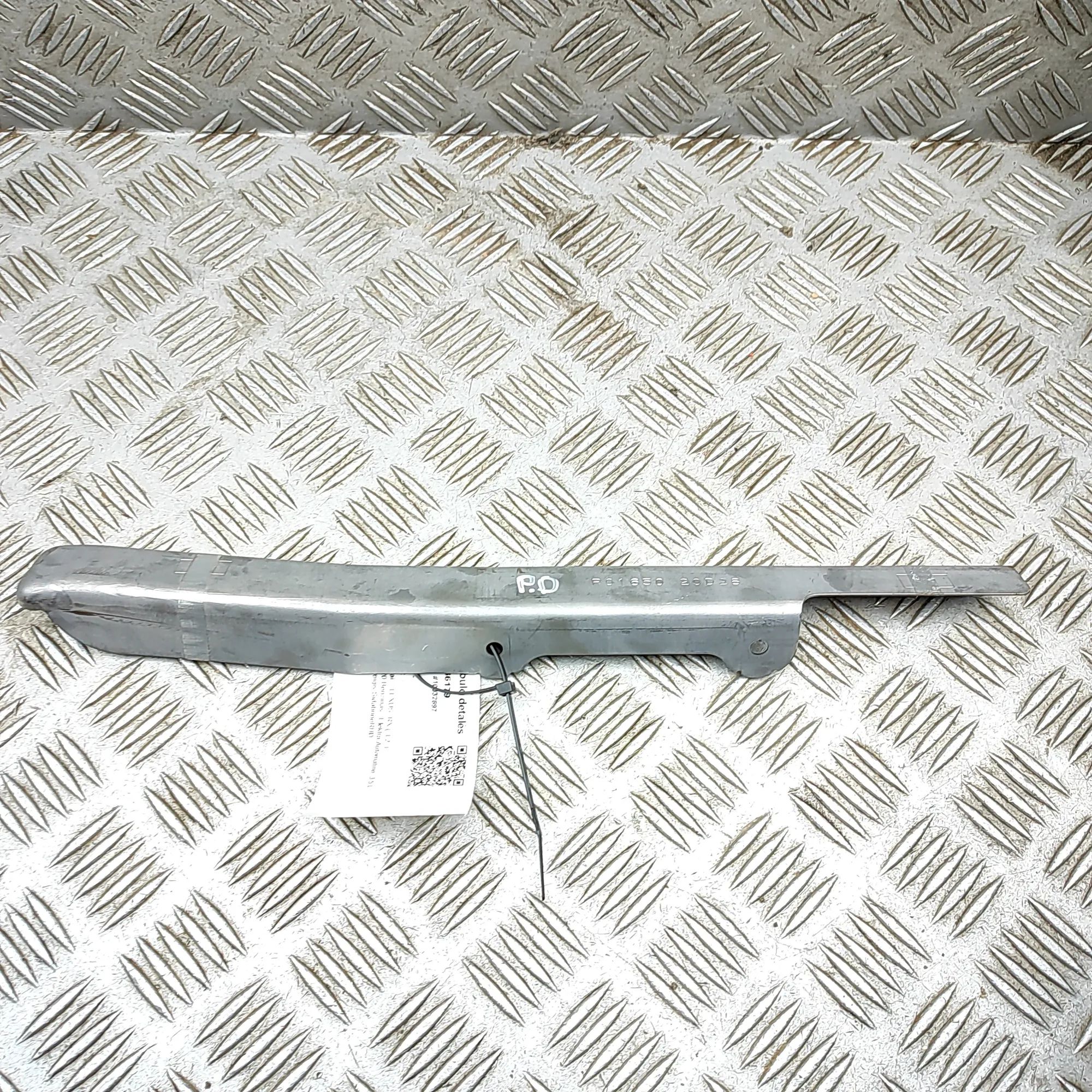 Lexus RX Fender bracket — front right Fender bracket — front right — LEXUS RX (_L2_) ...