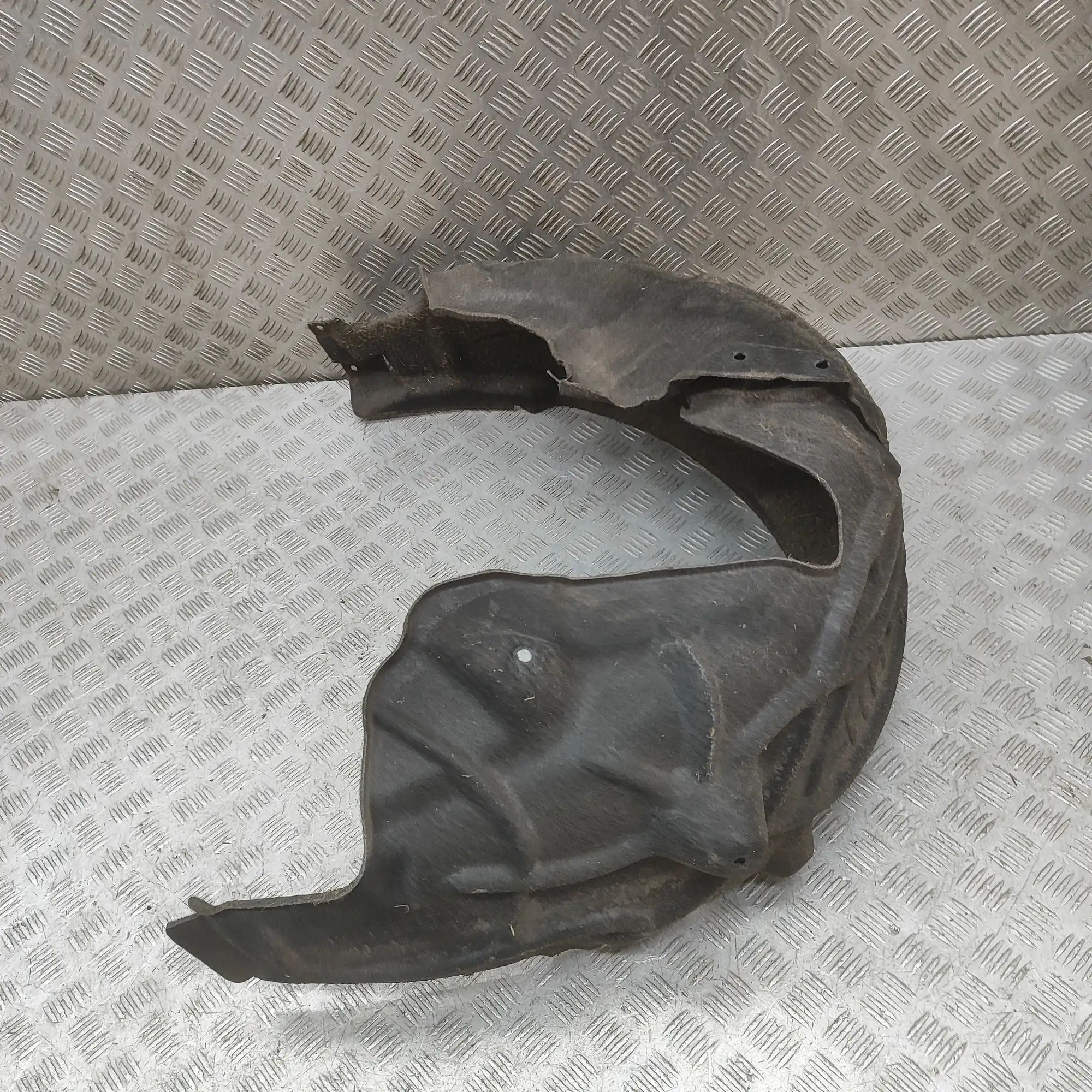 BMW 2 (F44) Rear Right Arch Liner Rear Right Arch Liner — BMW 2 SERIES (Gran Coup...