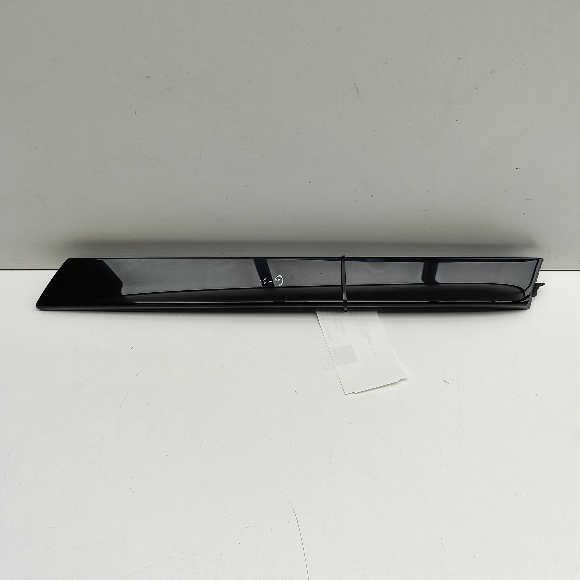 Audi Q3 (8U) Tailgate Bootlid Trim Tailgate Bootlid Trim — AUDI Q3 (8U) (2011-2018...