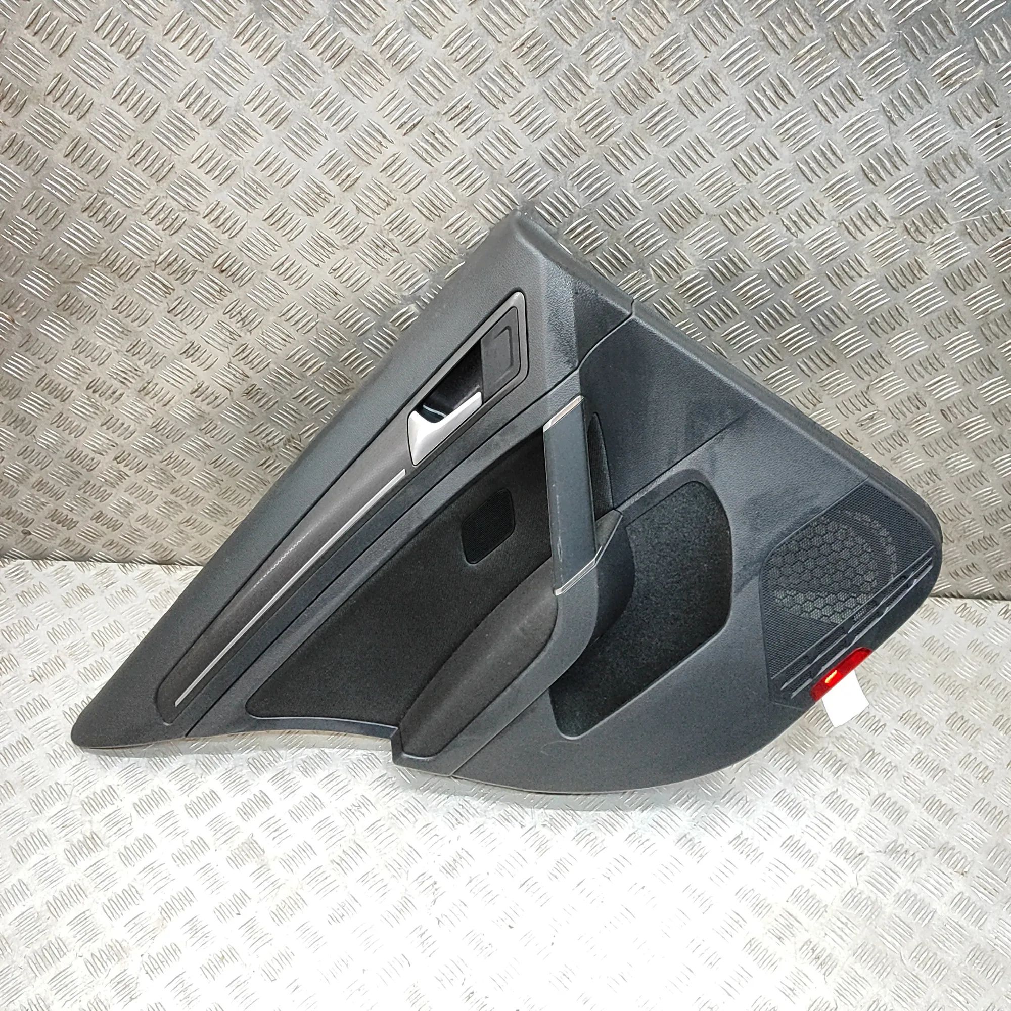 Volkswagen Golf 7 Rear Left Door Panel Rear Left Door Panel — VW GOLF (VII 5G1, BQ1, B...