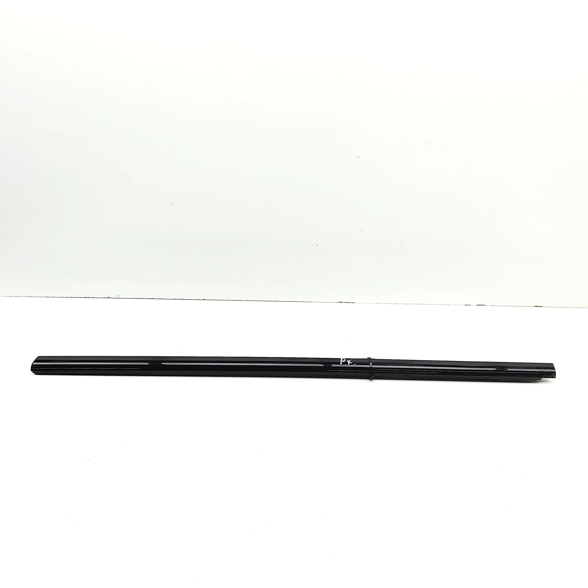 BMW 2 (F44) Door window strip — front left Door window strip — front left — BMW 2 SERIES (...