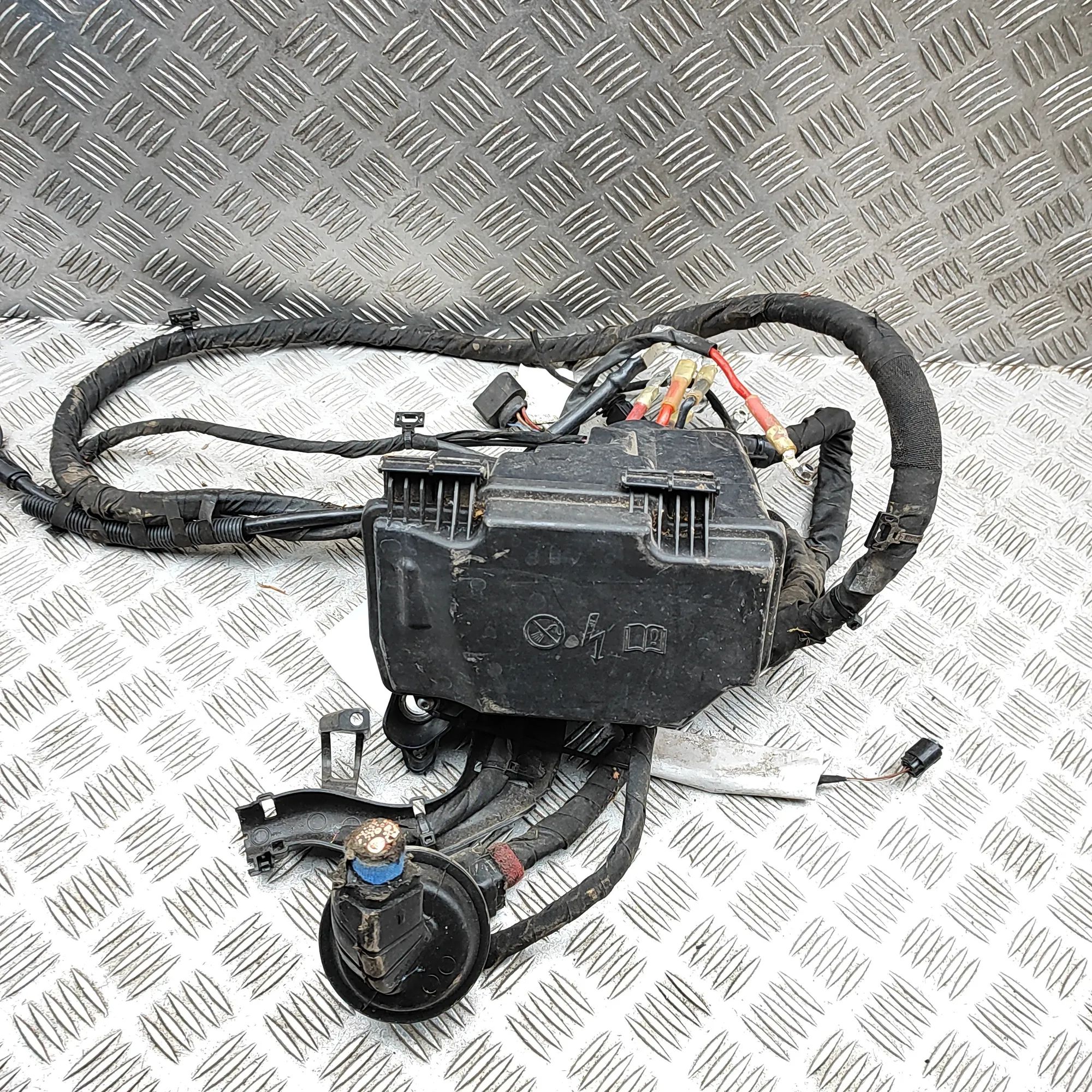 Mercedes-Benz GLC (X253) Fuse box Fuse box — MERCEDES BENZ GLC (X253, C253) (2015...