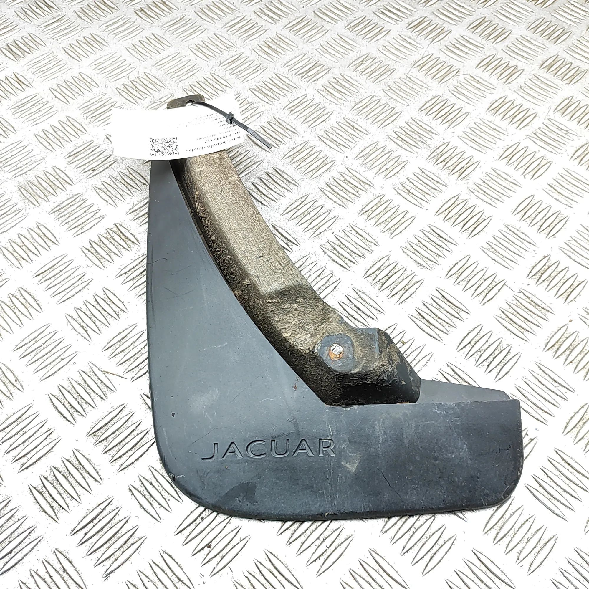 Jaguar XE Mudguard — rear left Mudguard — rear left — JAGUAR XE (X760) (2015-....