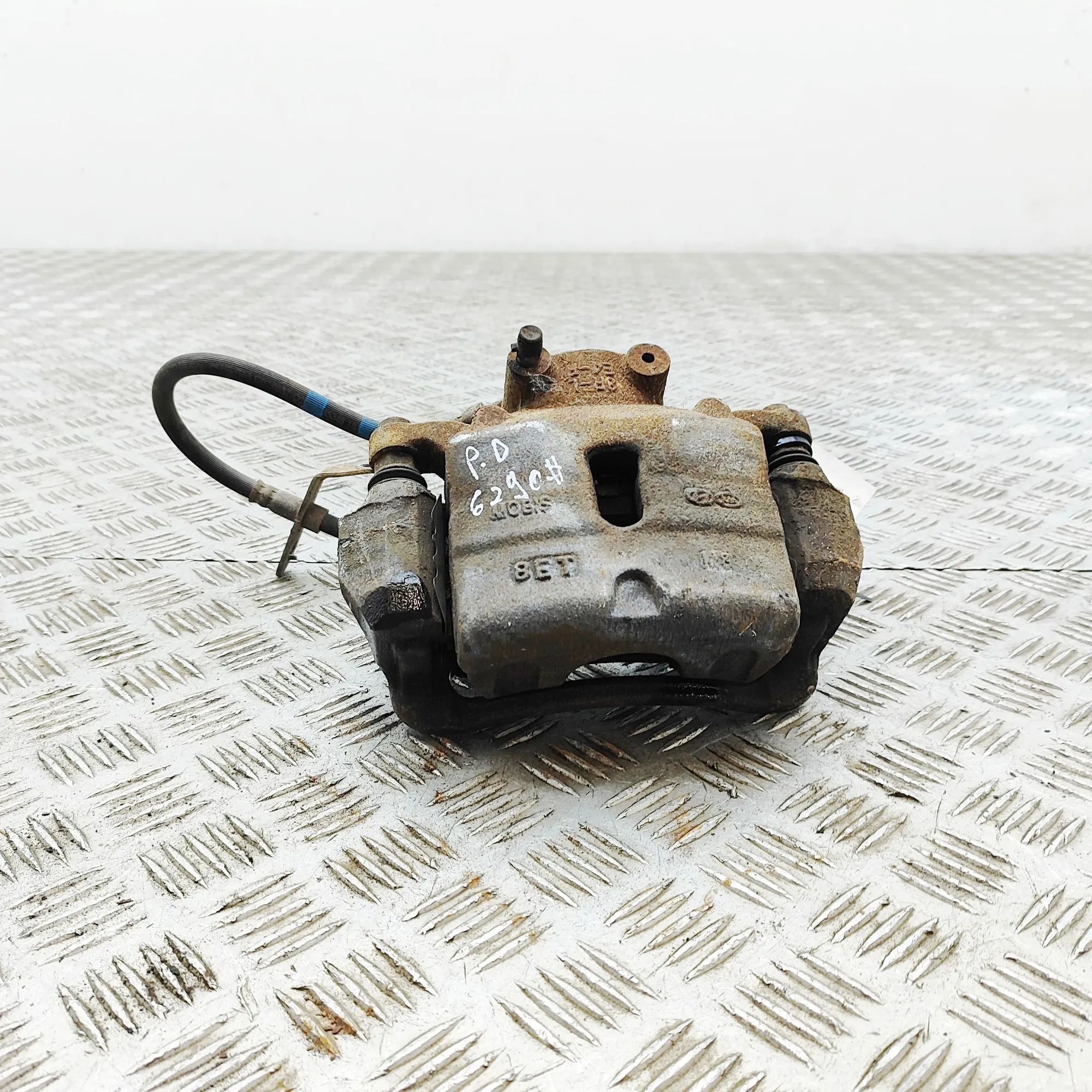 Kia Optima (JF) Brake caliper — front right
