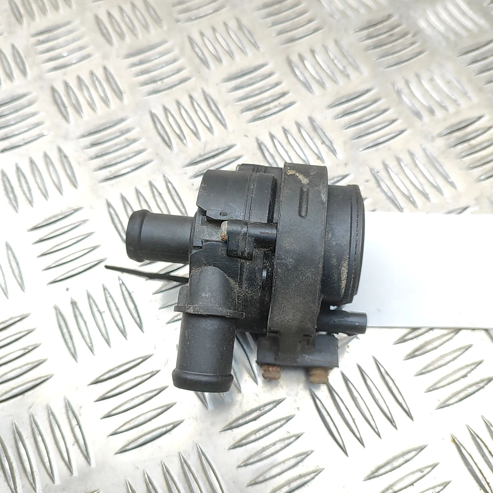 Audi Q3 (F3) Auxiliary Water Pump Auxiliary Water Pump — AUDI Q3 (F3) (2018-...) ...