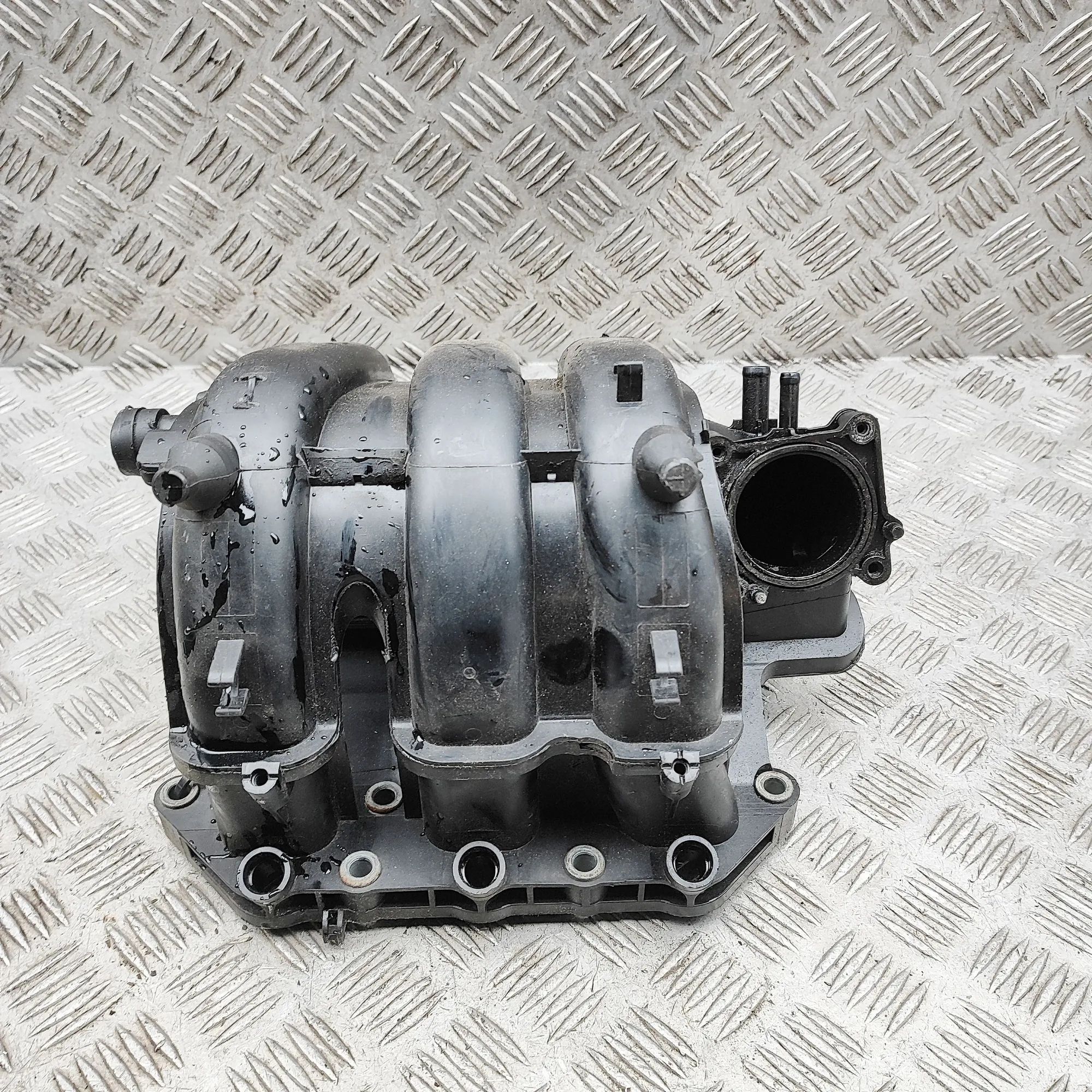 Volkswagen Polo sisselaskekollektor Intake Manifold — VW POLO (6R, 6C) (2009-...) —...