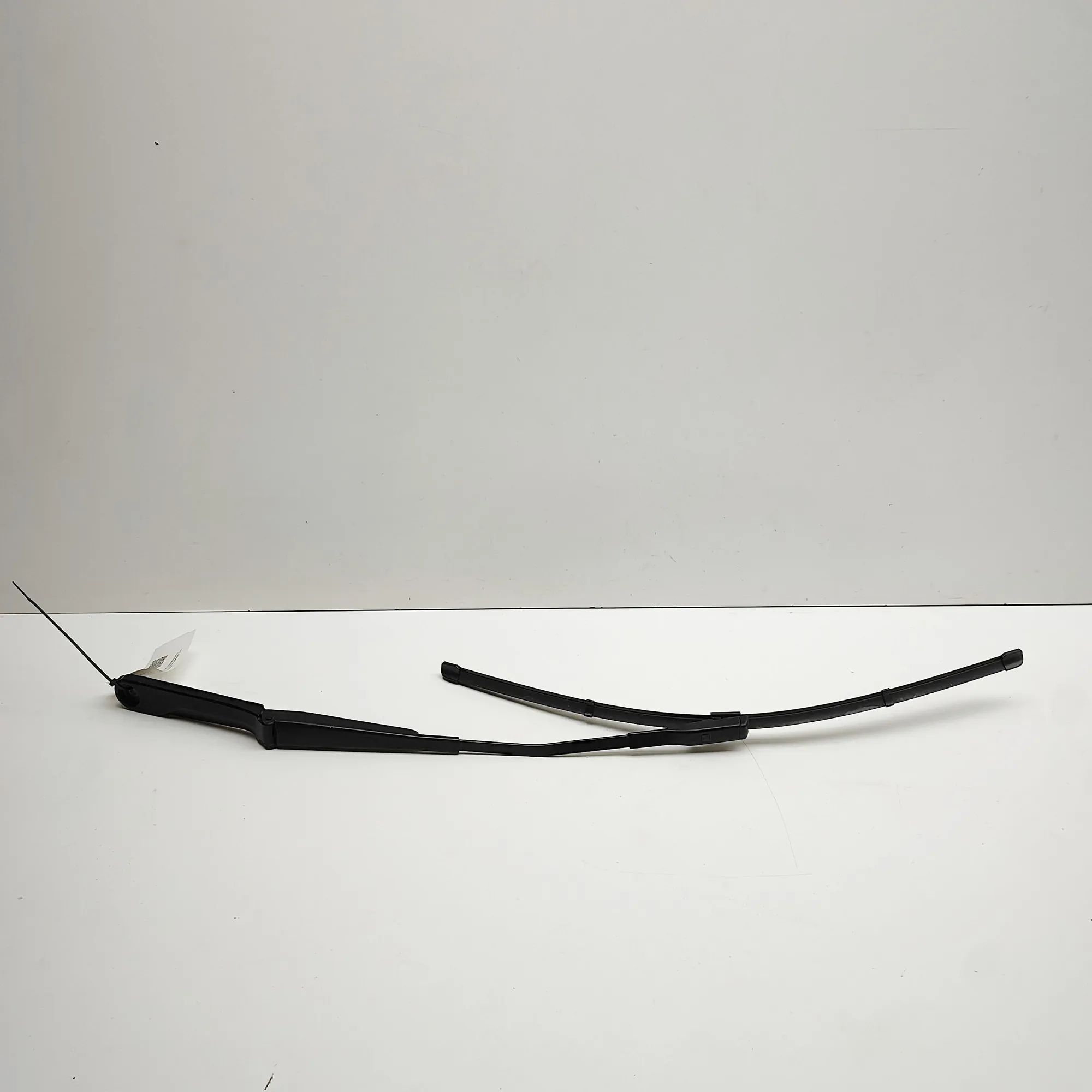 Porsche Panamera Front wiper blade arm Front wiper blade arm — PORSCHE PANAMERA (971) ...