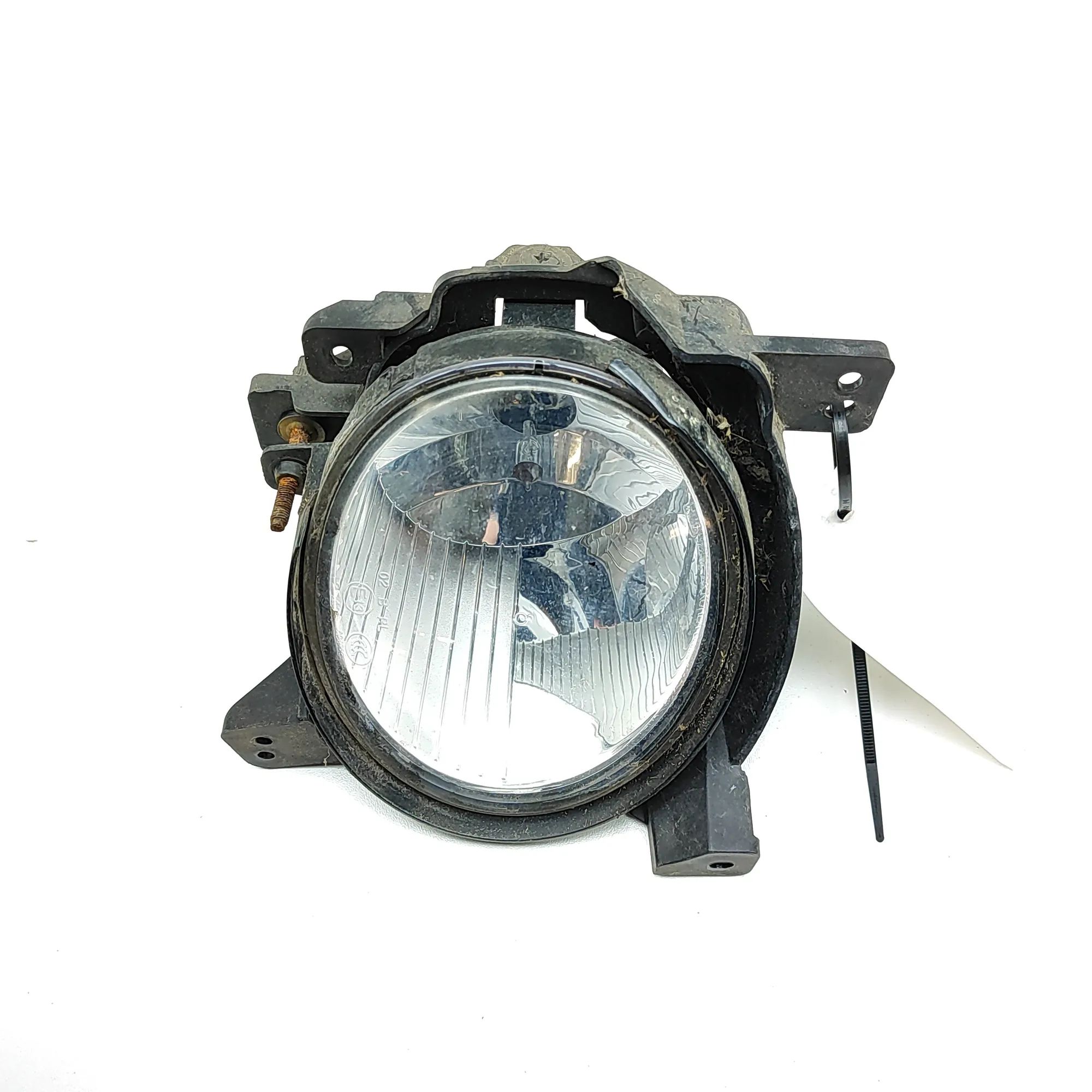 Hyundai Santa Fe Front Right Fog Light Front Right Fog Light — HYUNDAI SANTA (FÉ II CM...