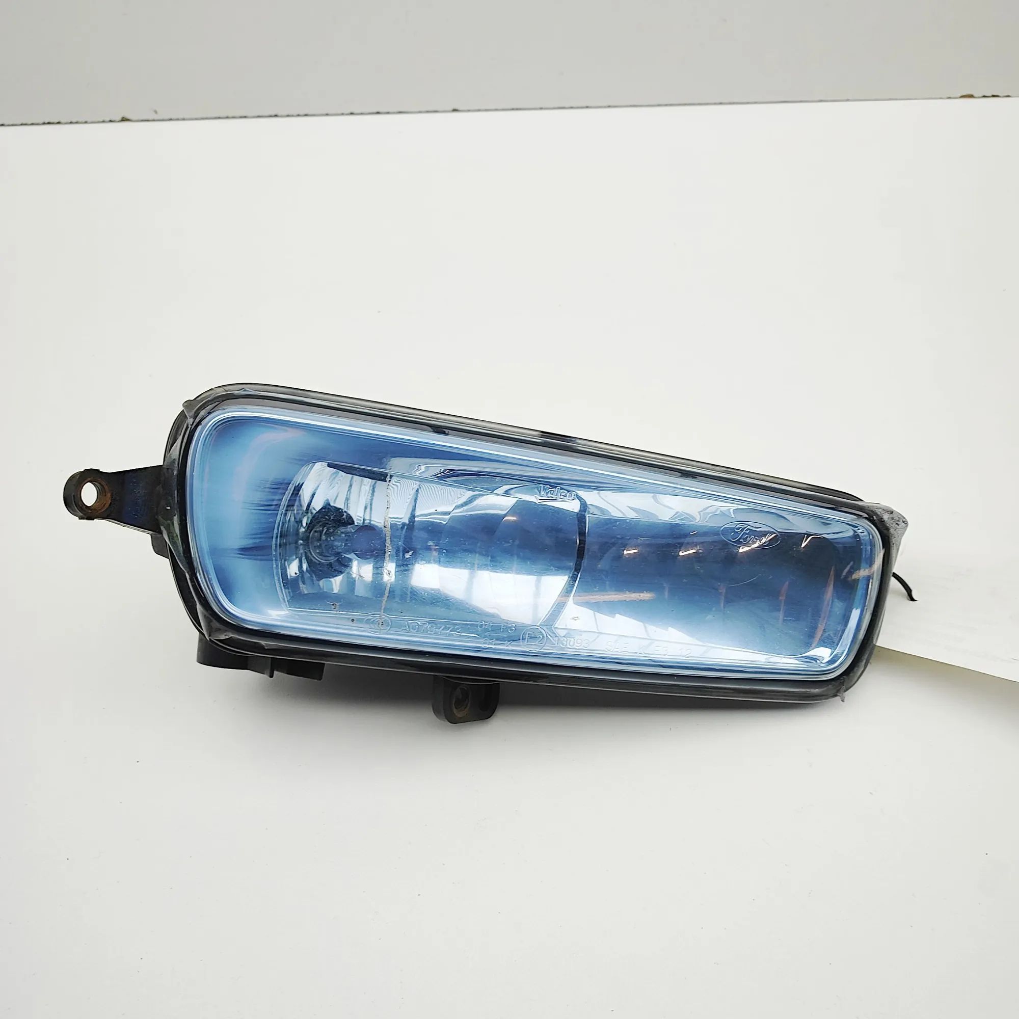 Ford Focus Front Right Fog Light Front Right Fog Light — FORD FOCUS (III) (2010-...