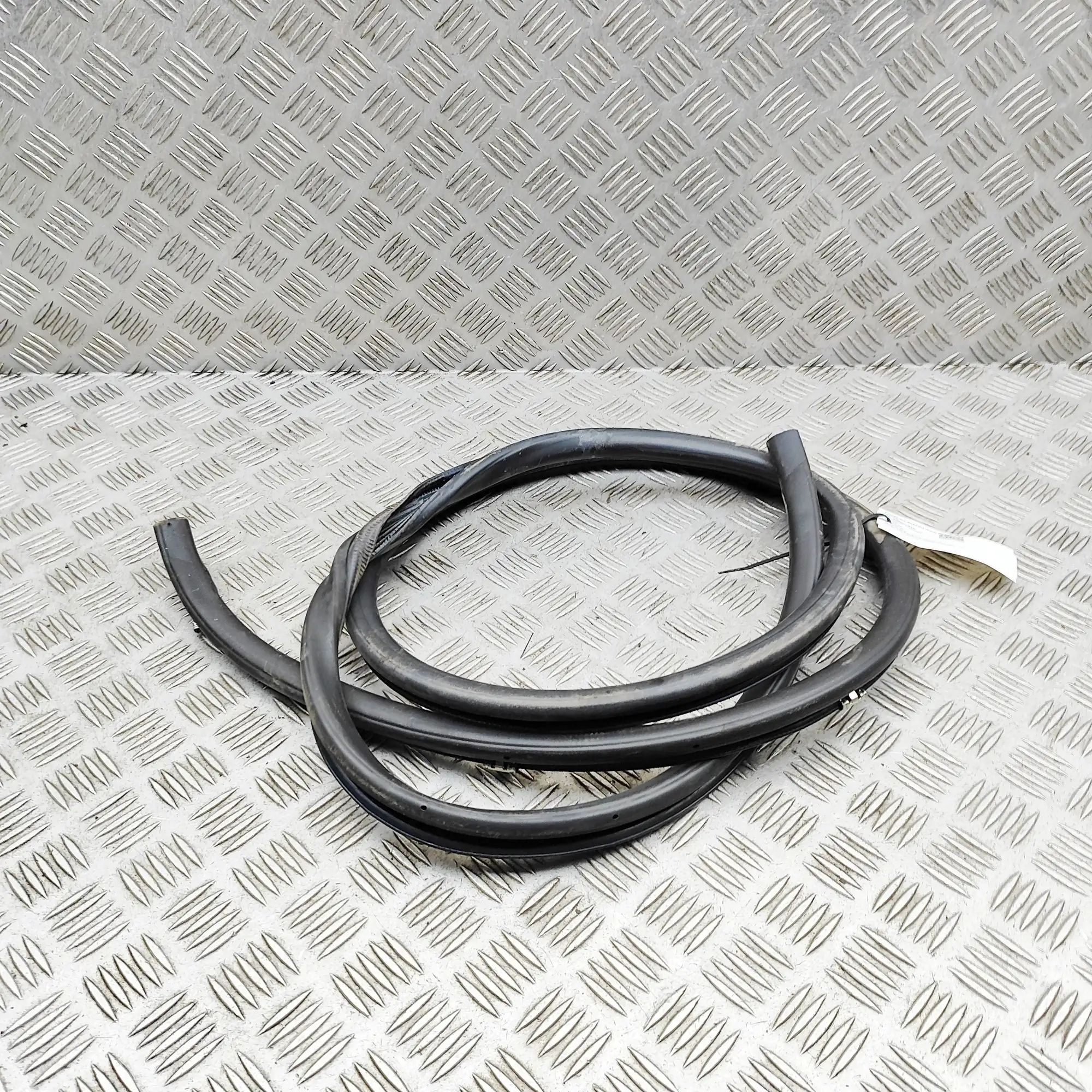 Lexus GS Door rubber seal — front right Door rubber seal — front right — LEXUS GS (_L1_...
