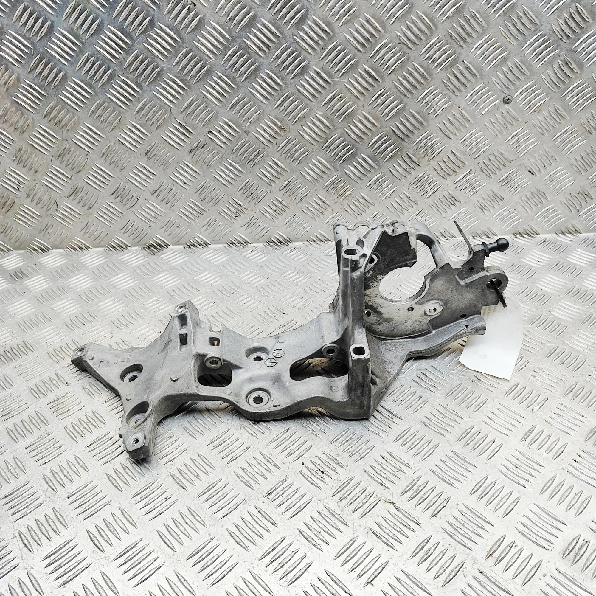 Volkswagen Golf 7 Alternator bracket Alternator bracket — VW GOLF (VII 5G1, BQ1, BE1...