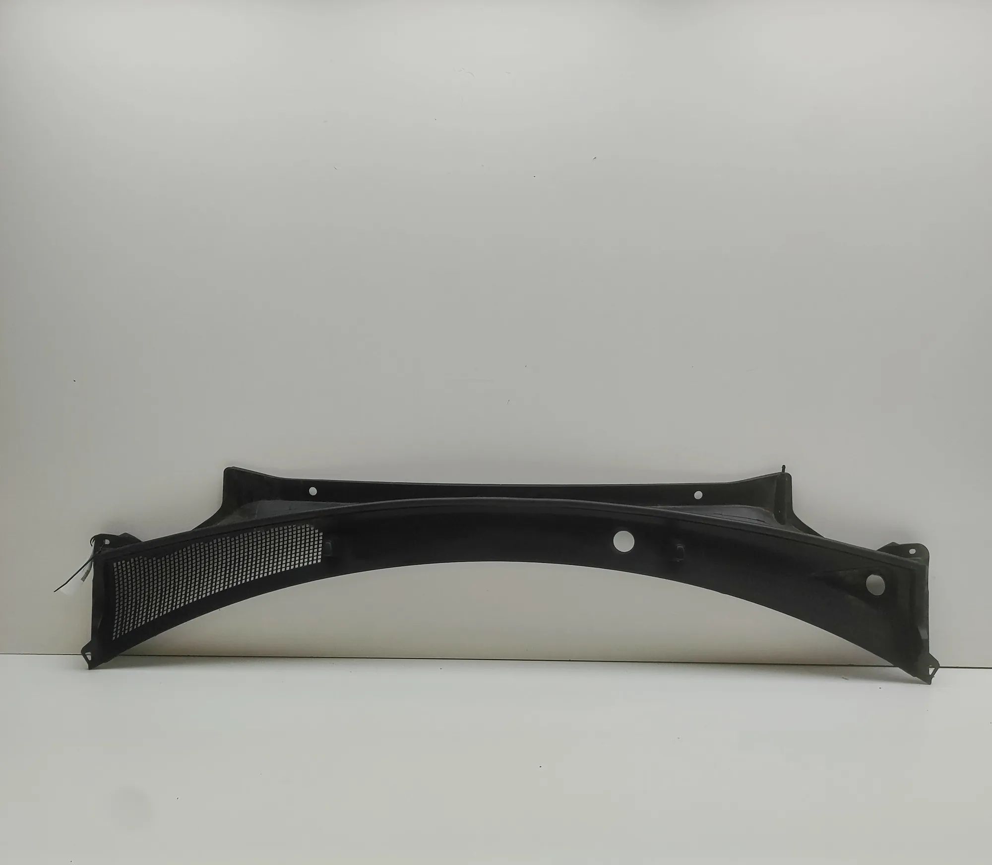 Hyundai Ioniq Front Wiper Cowl Trim Front Wiper Cowl Trim — HYUNDAI IONIQ (5 NE) (2...