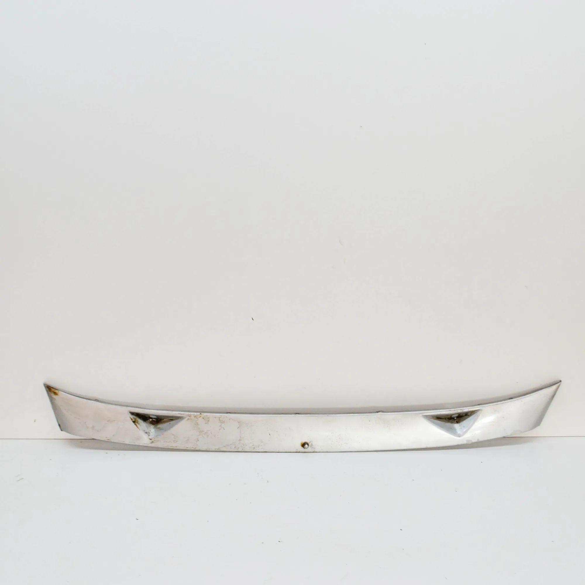 Mercedes-Benz 200 - 280 (W114, W115) Front Wiper Cowl Trim Front Wiper Cowl Trim — MERCEDES BENZ S-CLASS (...
