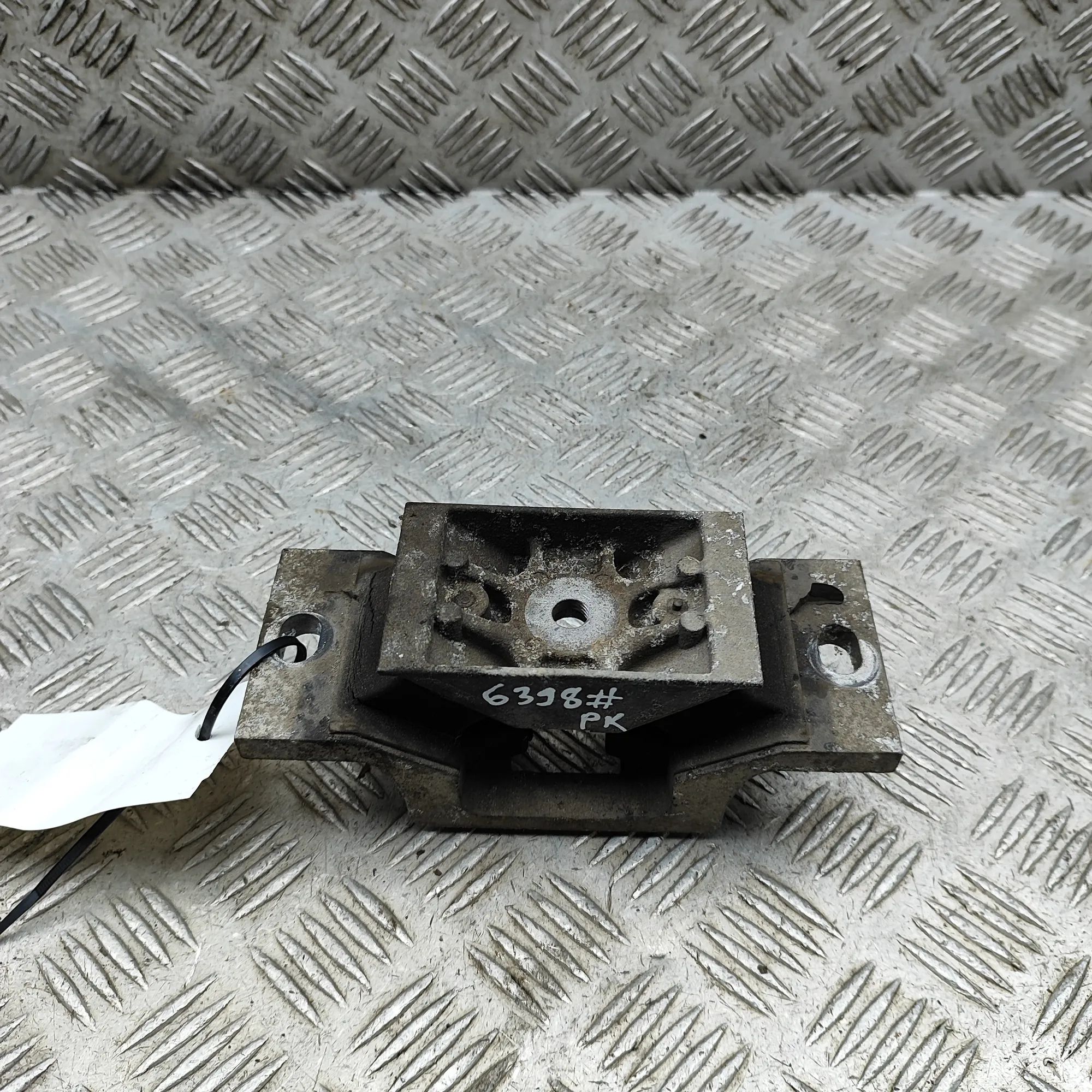 Renault Master Left Side Engine Mount Left Side Engine Mount — RENAULT MASTER (III Mi...