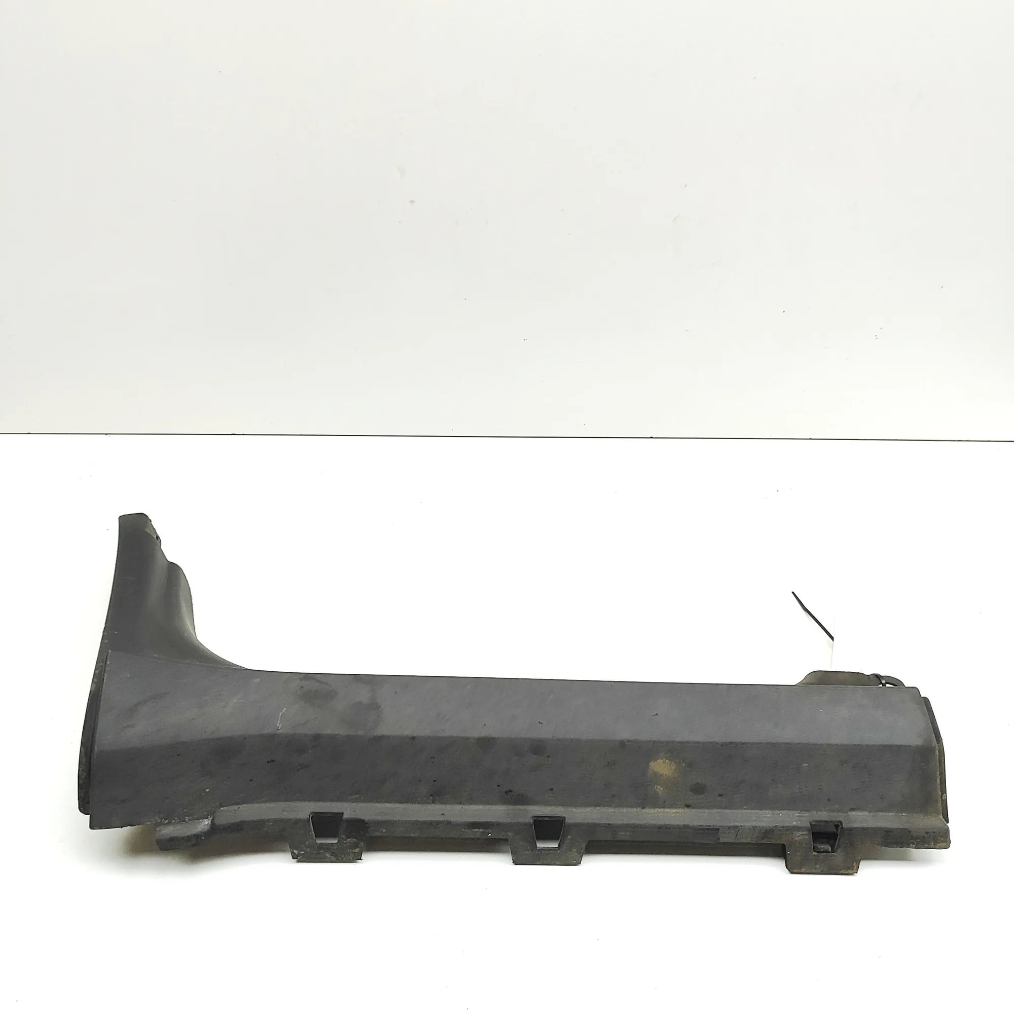 Iveco Daily Sill trim — front left Sill trim — front left — IVECO DAILY (VI Flatbe...