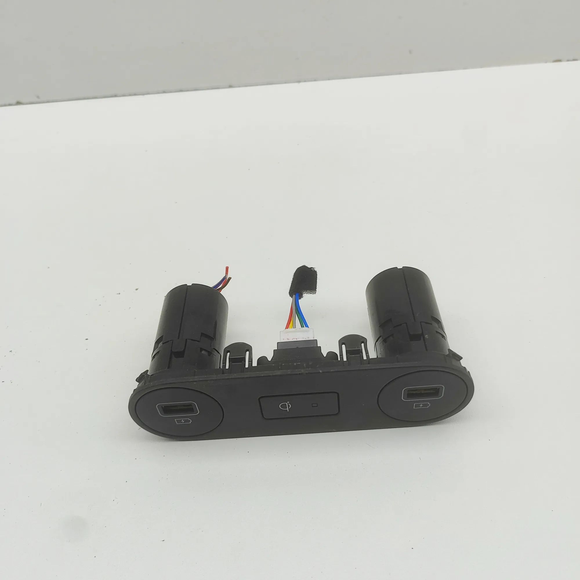 Hyundai Ioniq USB USB — HYUNDAI IONIQ (5 NE) (2020-...) — 96125-G...