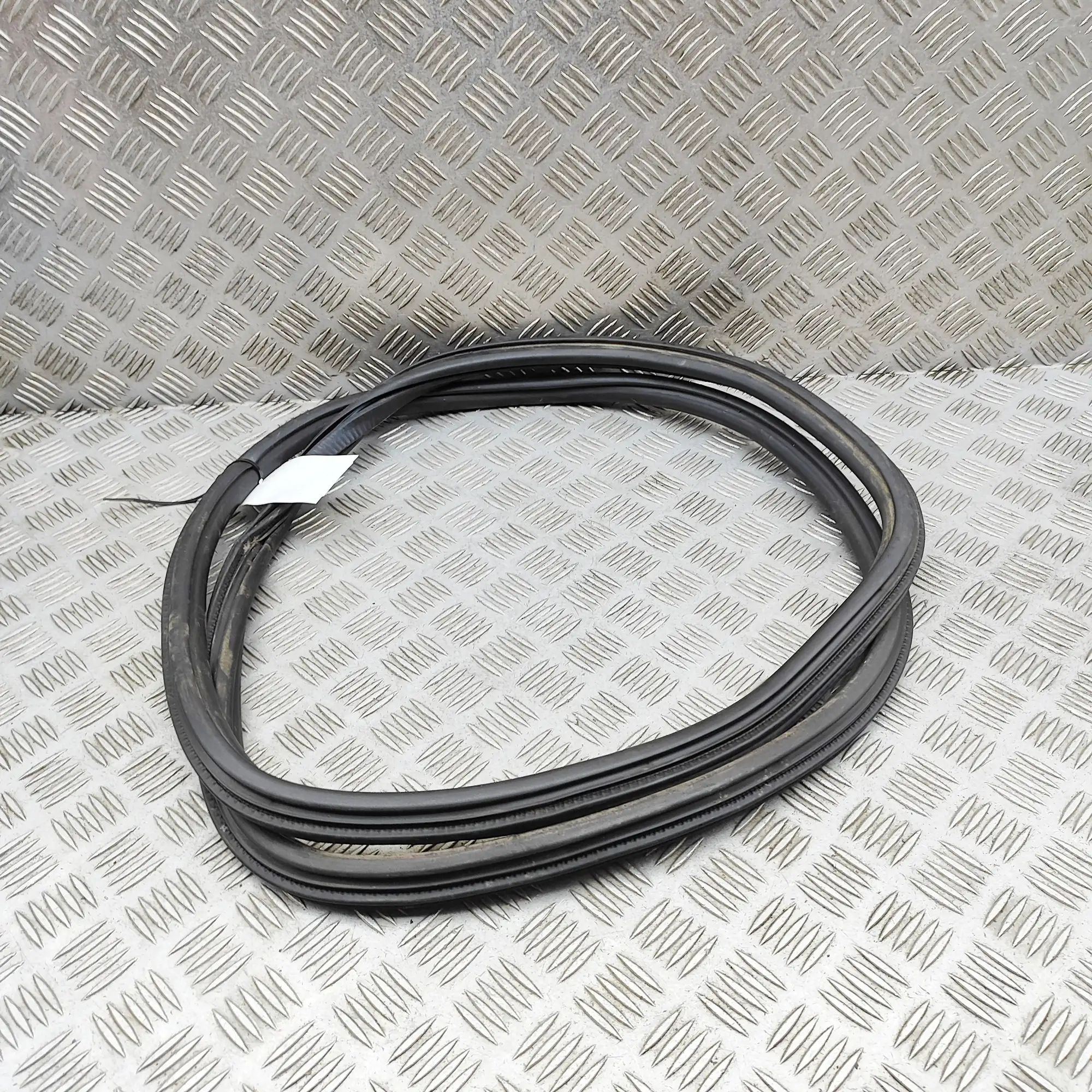 Audi Q3 (F3) Door rubber seal — rear left Door rubber seal — rear left — AUDI Q3 (Sportba...