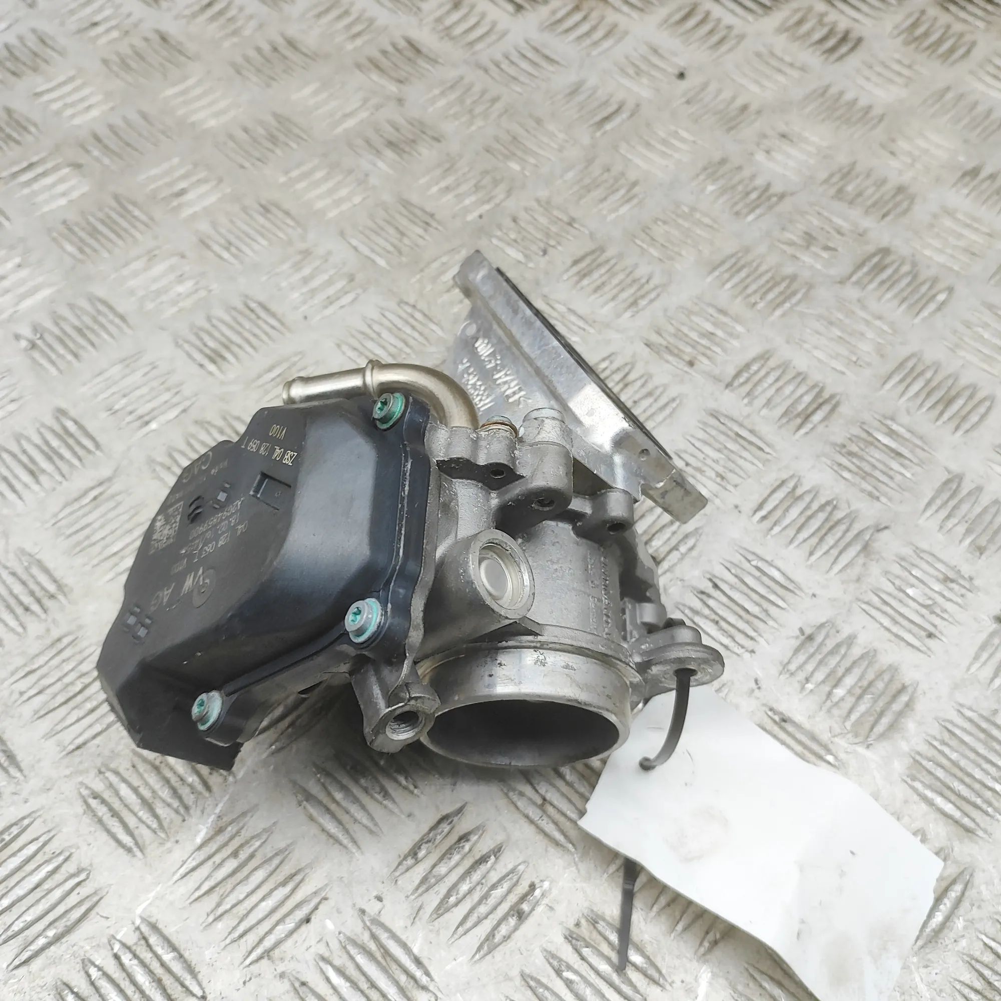 Volkswagen Golf 7 EGR Valve EGR valve — VW GOLF (VII 5G1, BQ1, BE1, BE2) (2...