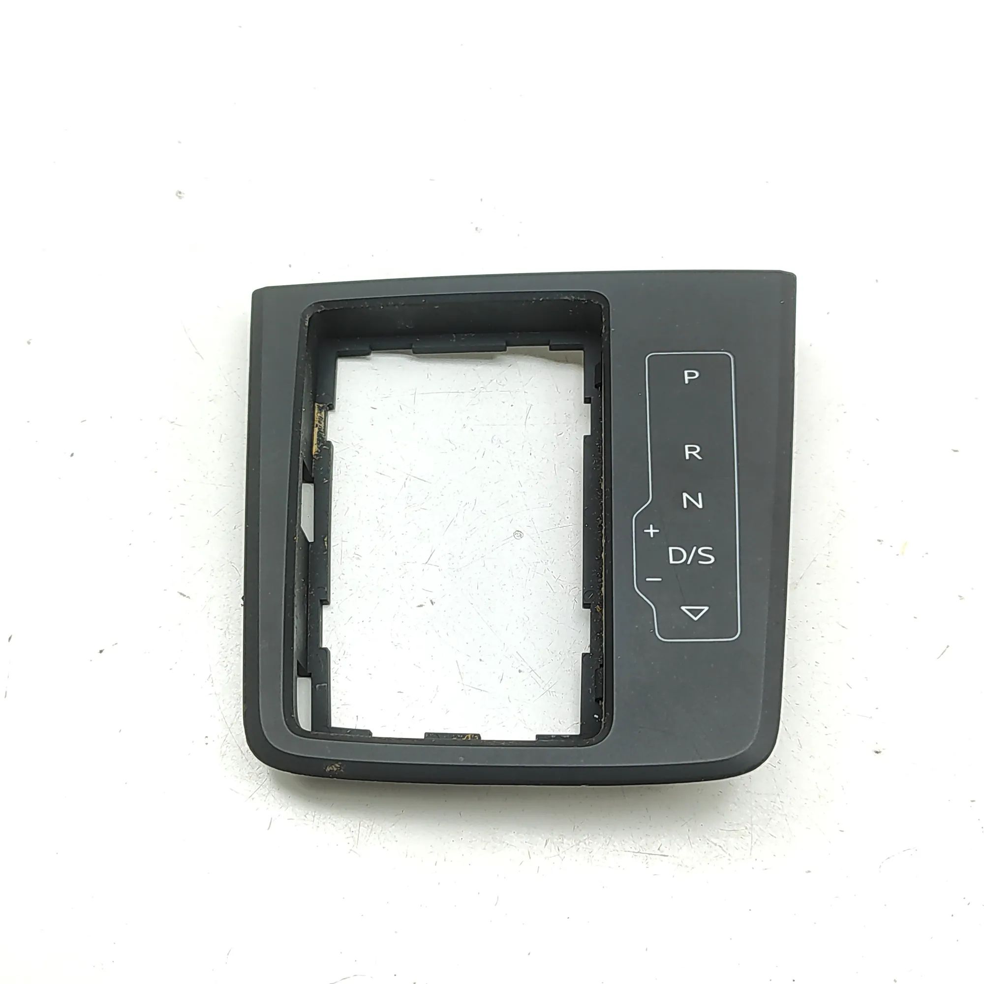 Audi Q3 (F3) Gear Shifting Level Plastic Trim Gear Shifting Level Plastic Trim — AUDI Q3 (F3)...