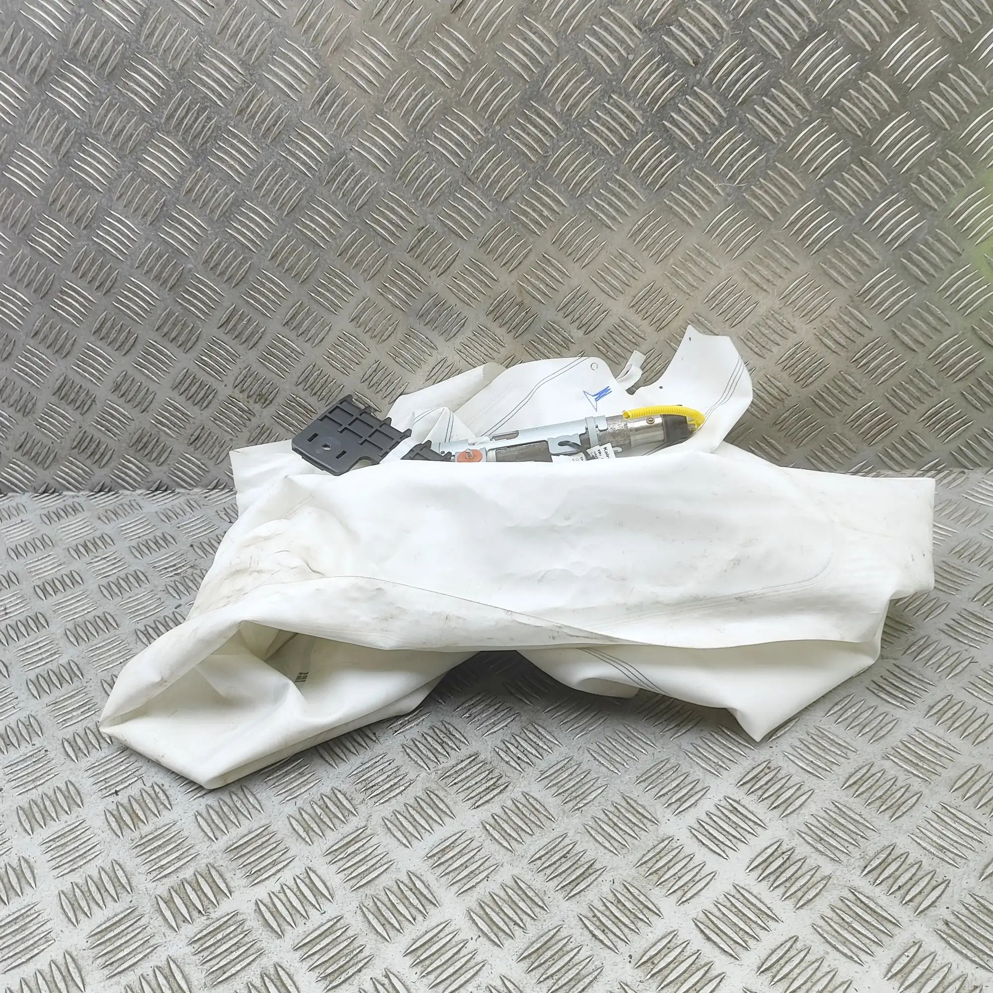 Hyundai Ioniq Left Side Roof Safety Curtain SRS Left Side Roof Safety Curtain SRS — HYUNDAI ION...
