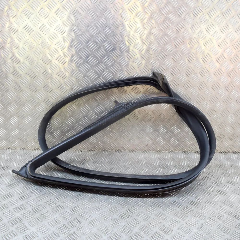 Maserati Ghibli Door rubber seal — front right Door rubber seal — front right — MASERATI GHIBL...