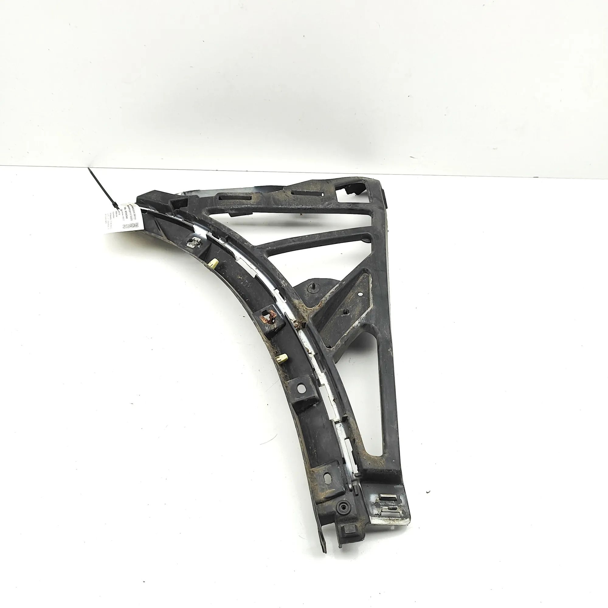 Porsche Cayenne Front Right Bumper Bracket Front Right Bumper Bracket — PORSCHE CAYENNE (9...