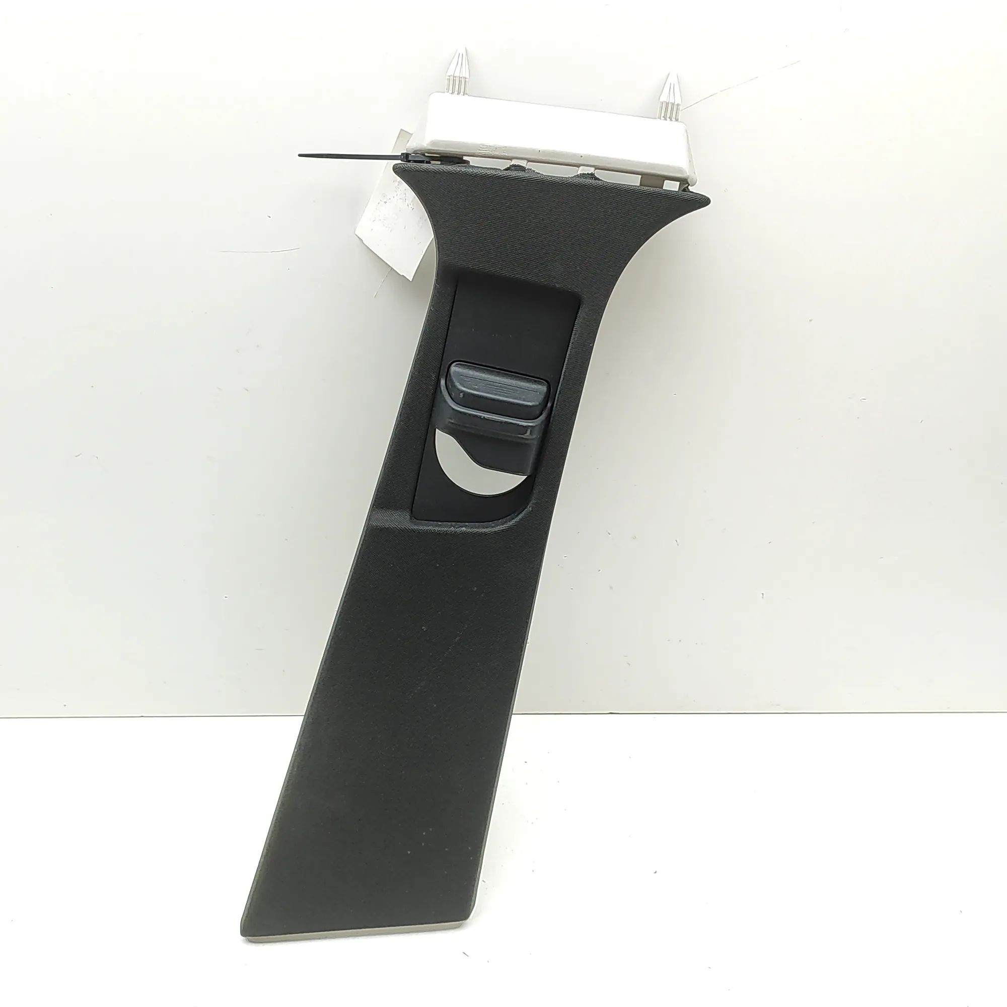 Mercedes-Benz GLC (X253) B-pillar trim — right B-pillar trim — right — MERCEDES BENZ GLC (X253...