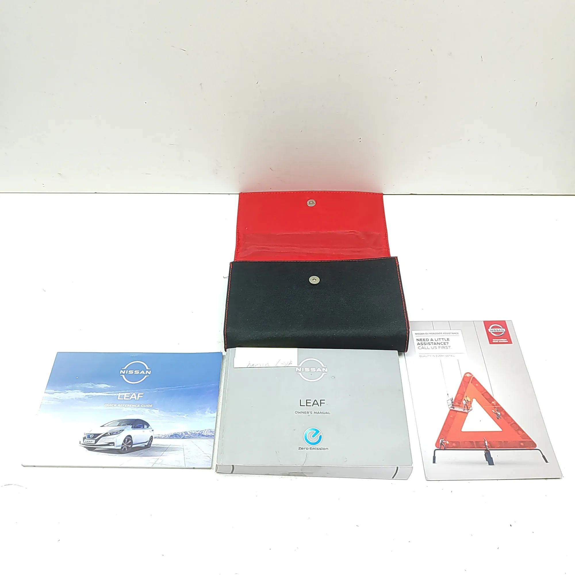 Nissan Leaf Service book Service book — NISSAN LEAF (ZE1) (2017-...) — Q...