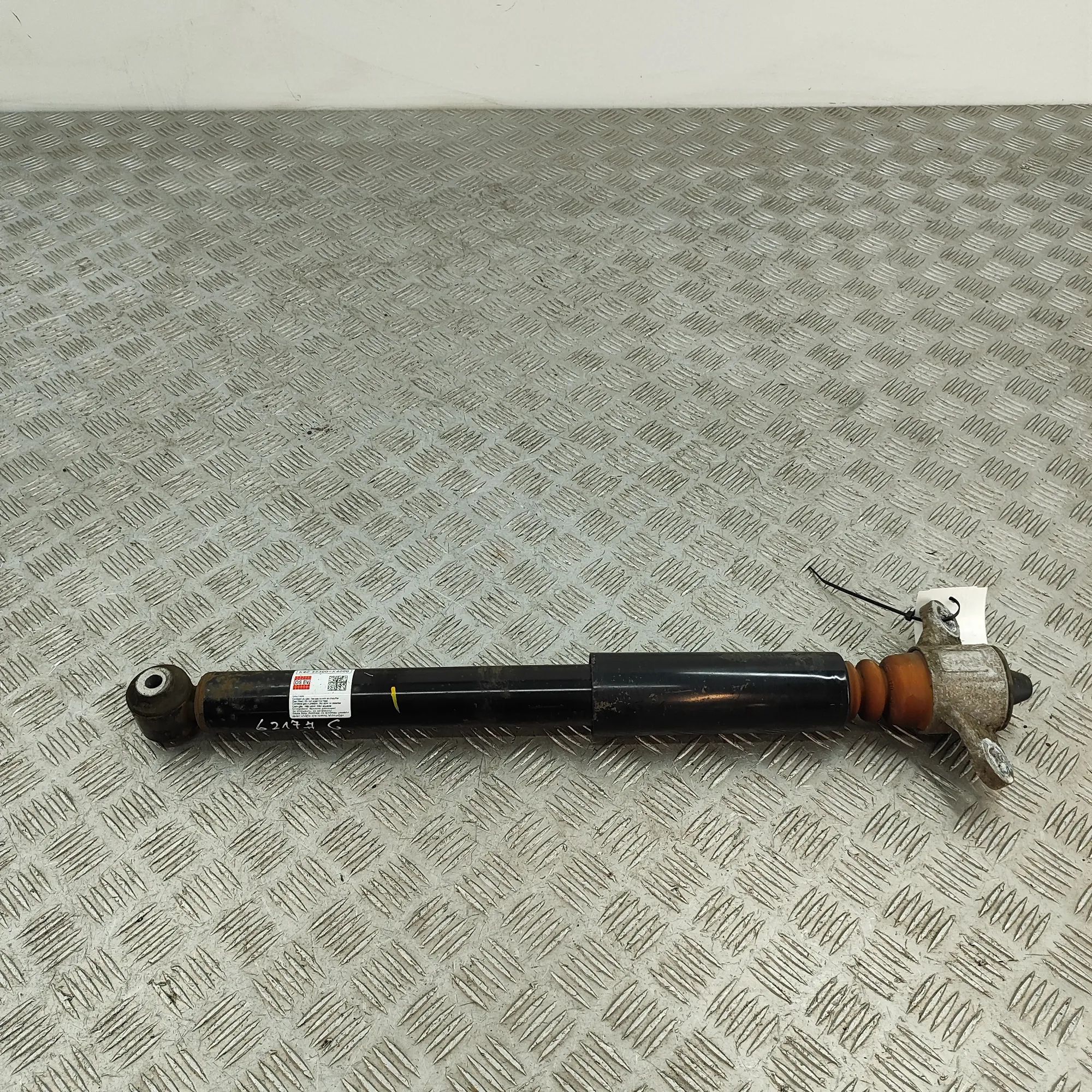 Hyundai Kona Shock absorber — rear left Shock absorber — rear left — HYUNDAI KONA (2017...