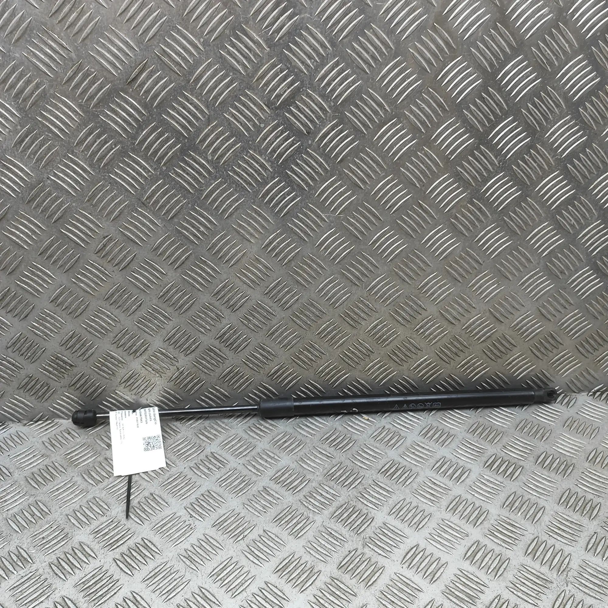 Skoda Elroq  Left Side Tailgate Gas Strut Left Side Tailgate Gas Strut — SKODA ELROQ (202...