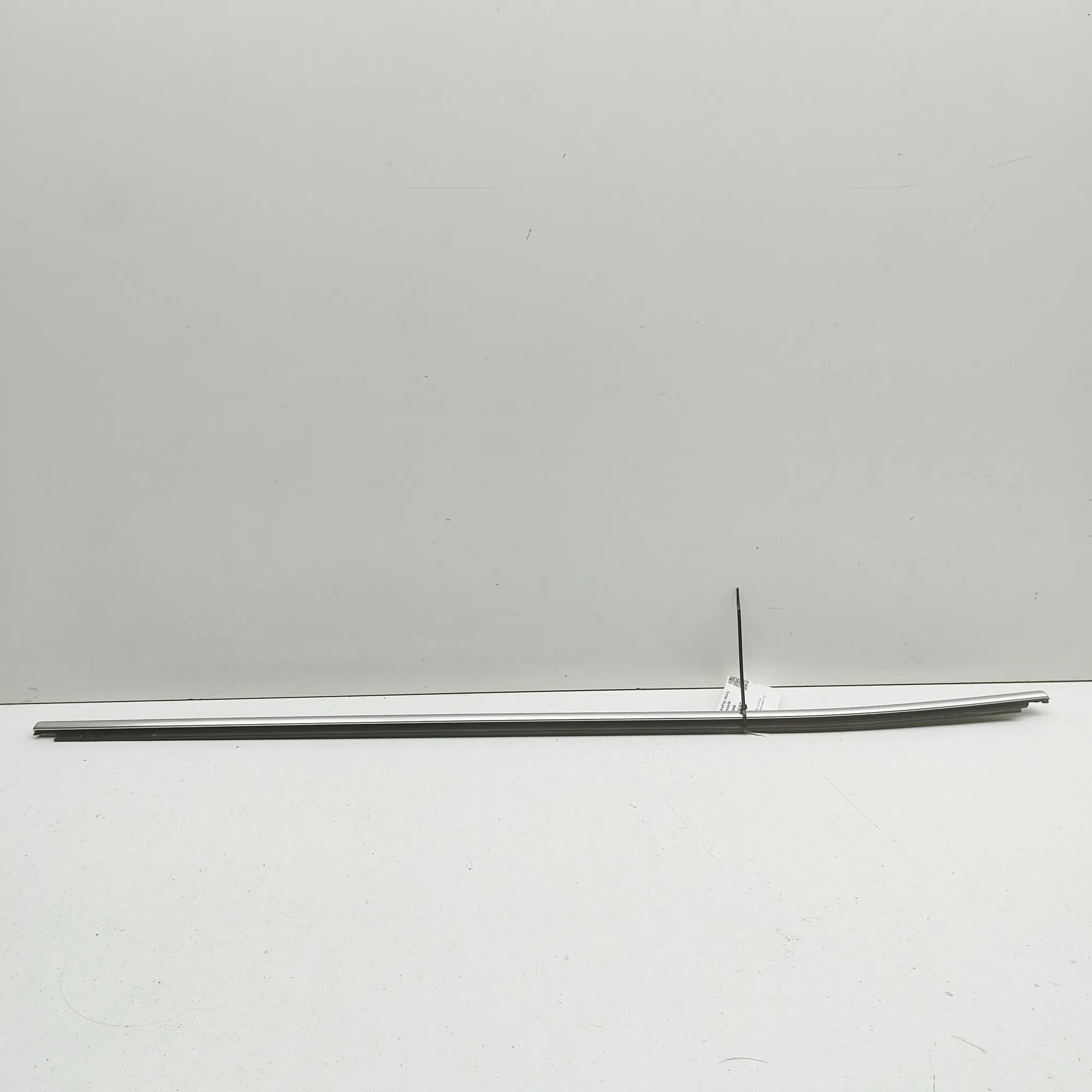 Skoda Elroq  Door window strip — rear left Door window strip — rear left — SKODA ELROQ (20...
